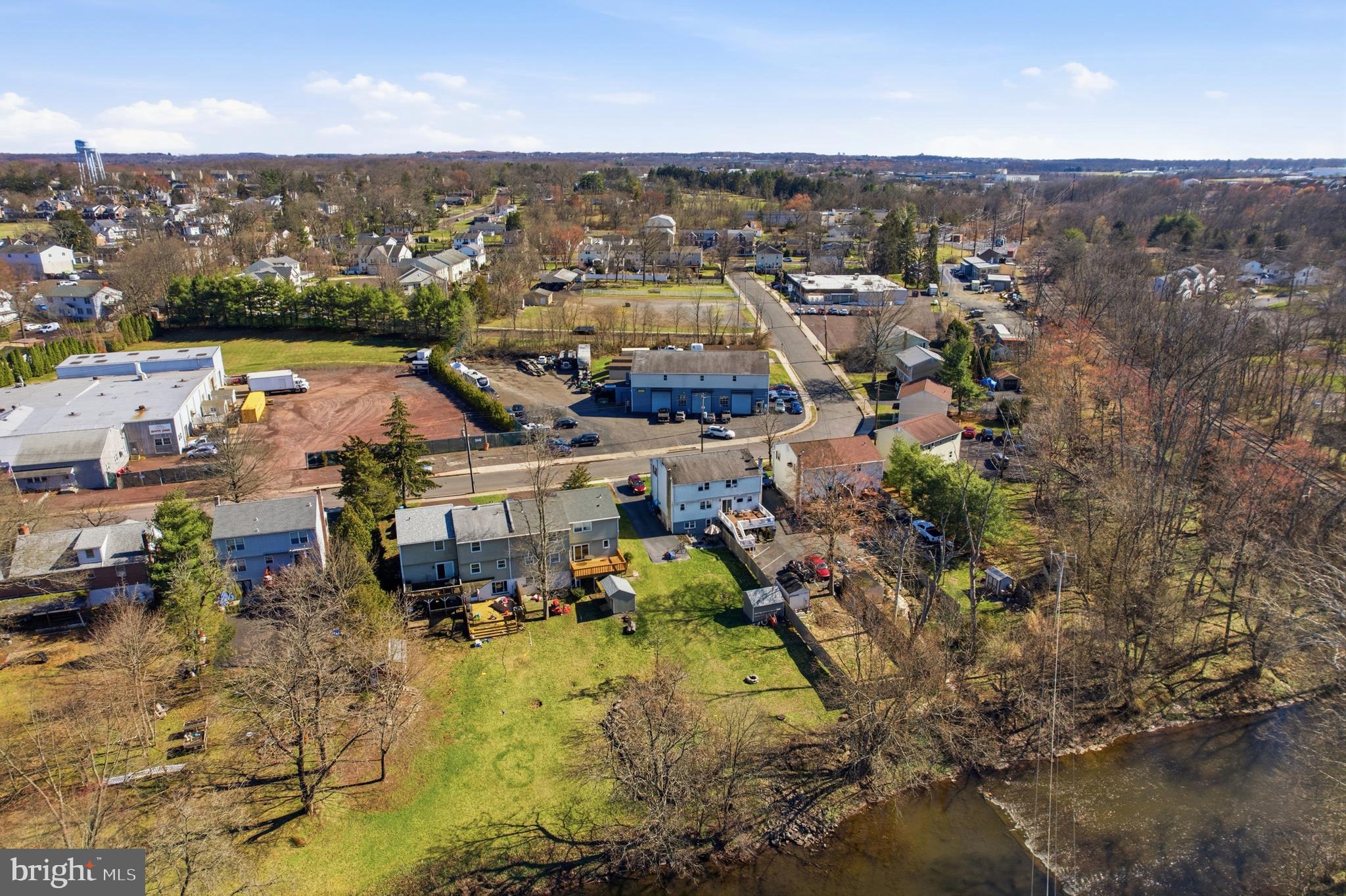 JUSTIN MANOR - Residential