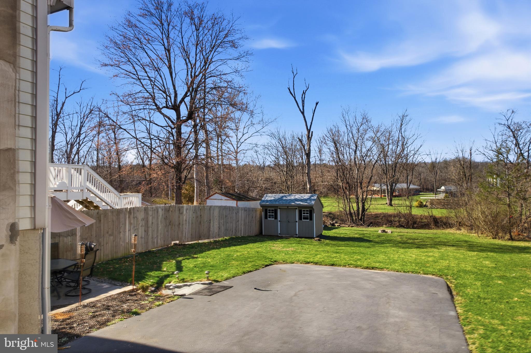 JUSTIN MANOR - Residential