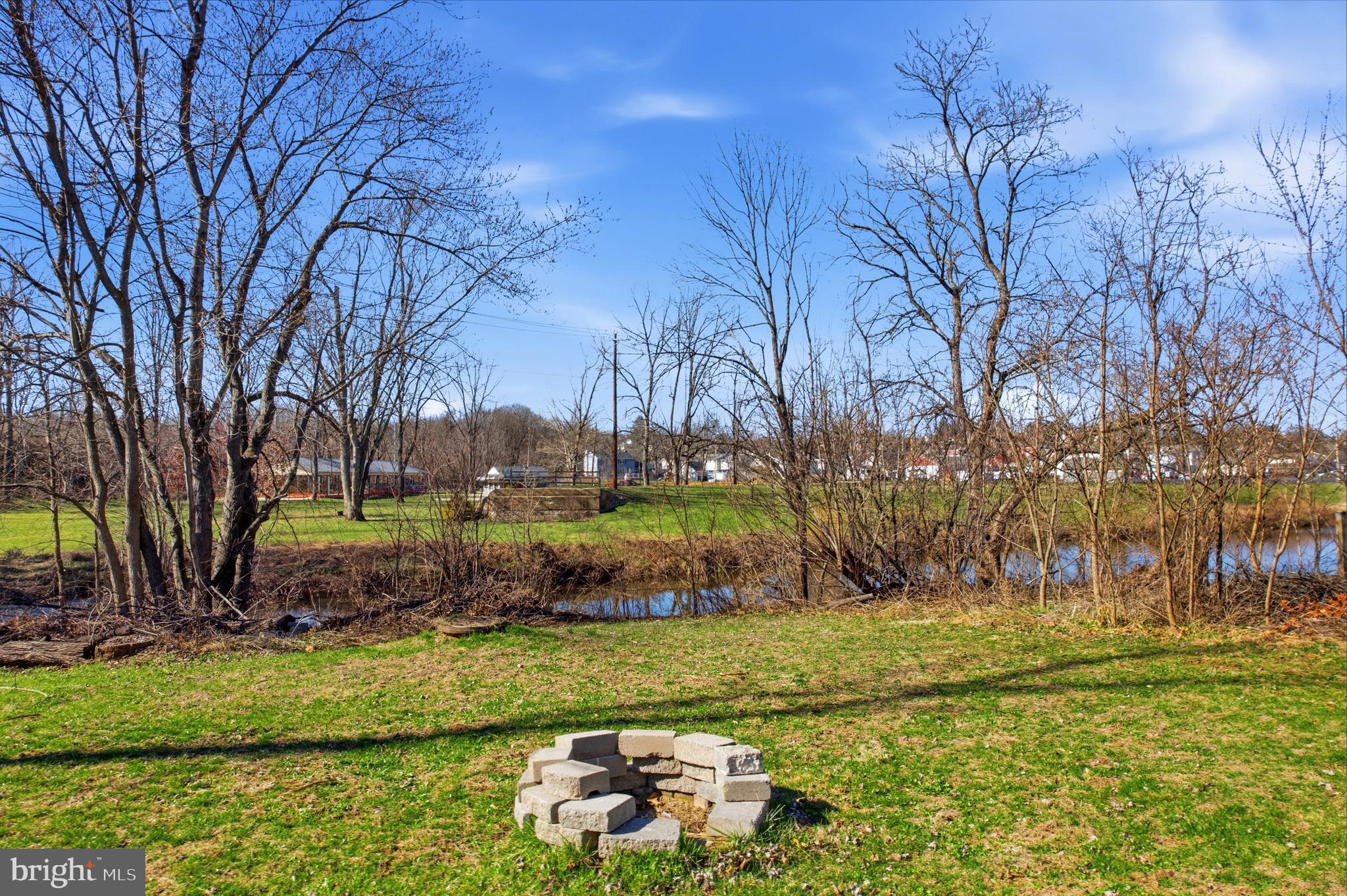 JUSTIN MANOR - Residential