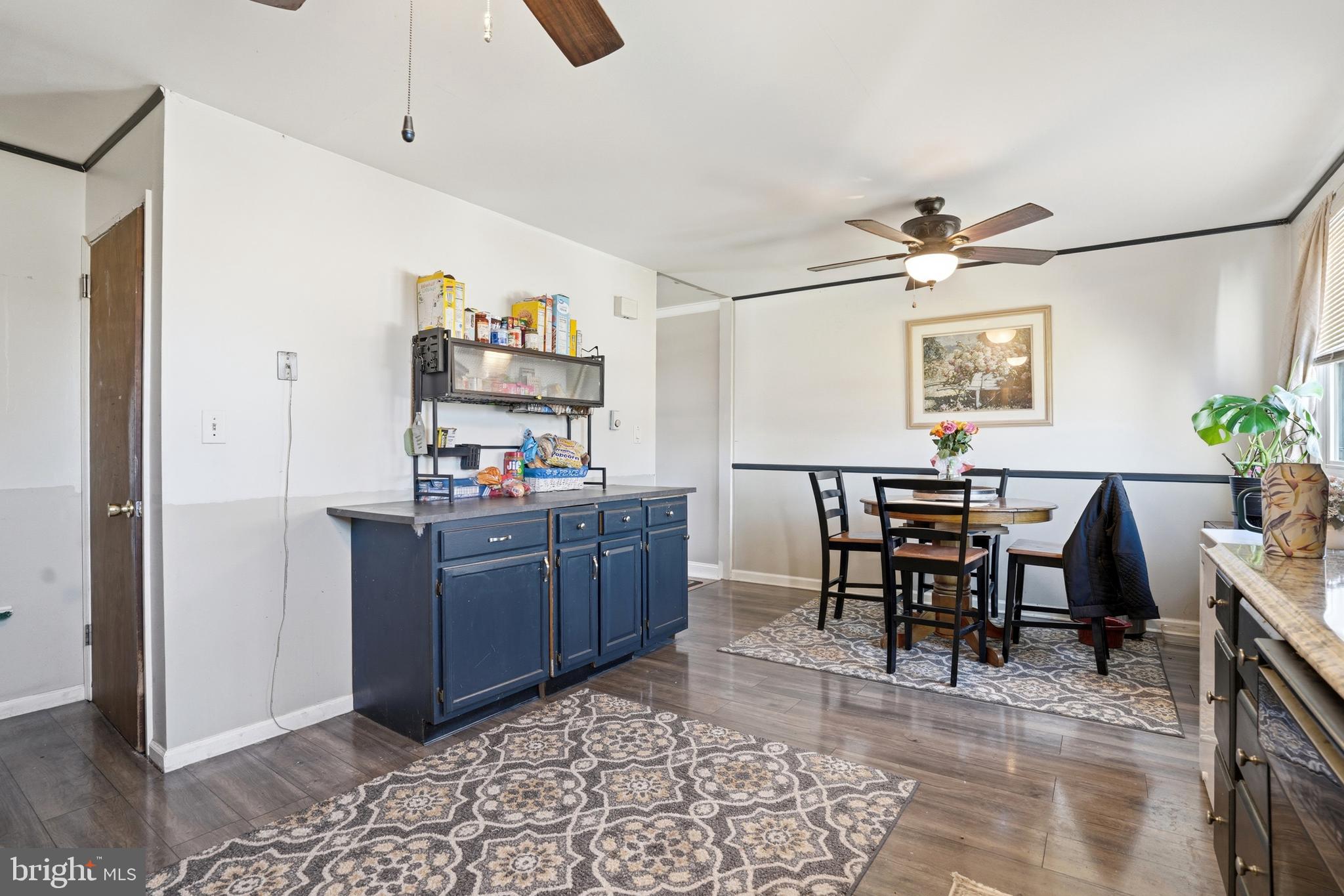 JUSTIN MANOR - Residential