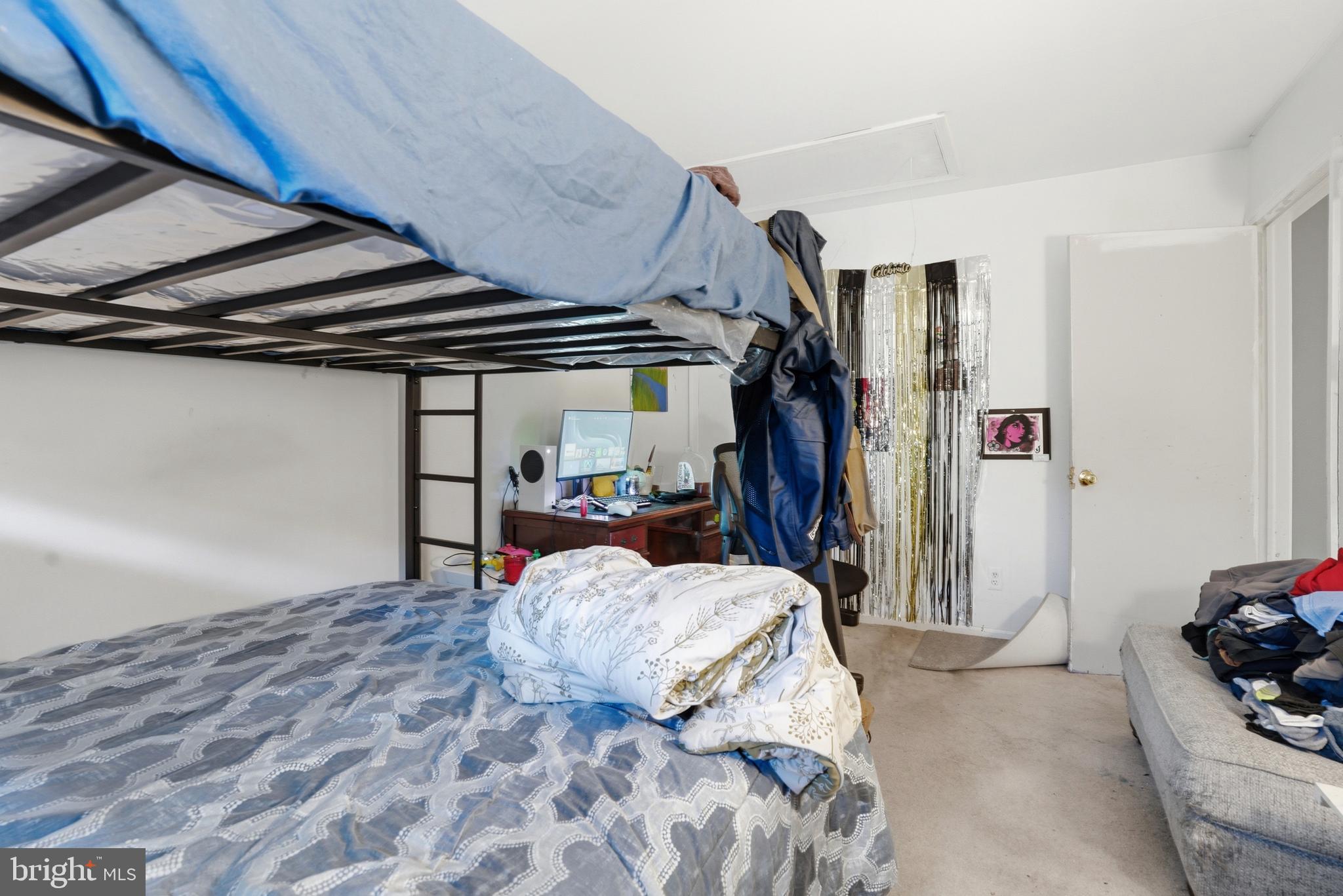 JUSTIN MANOR - Residential