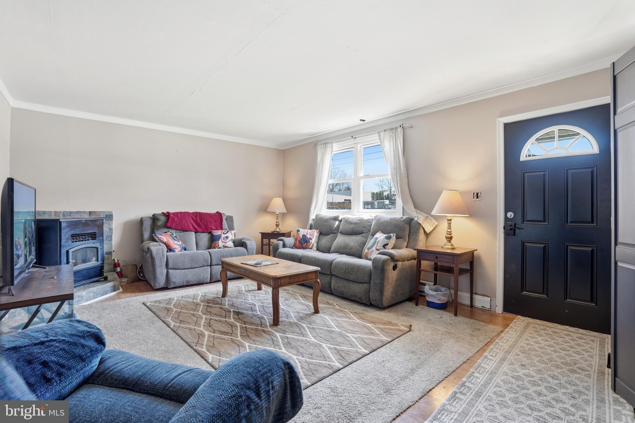 JUSTIN MANOR - Residential