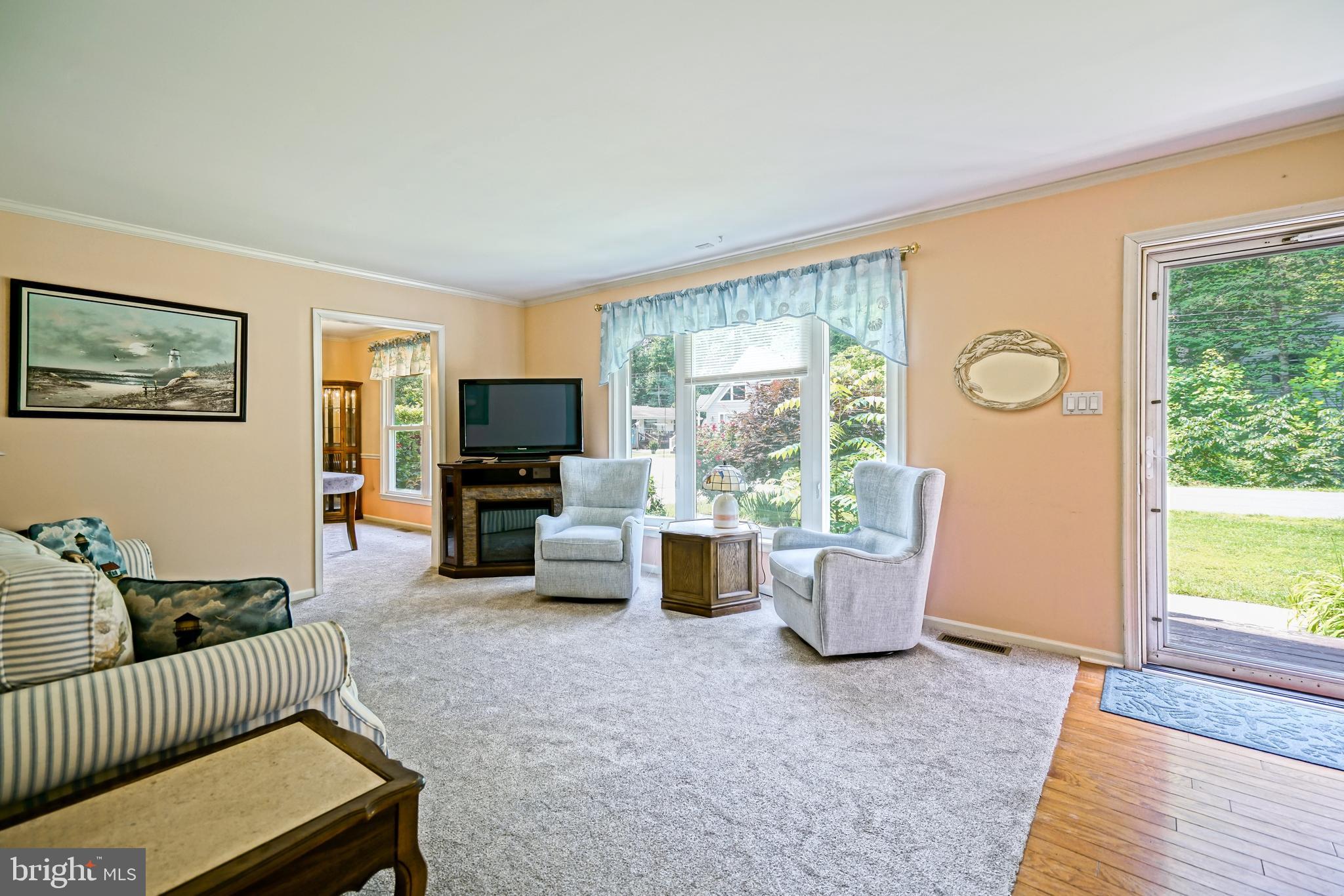 23041 HOLLY COURT