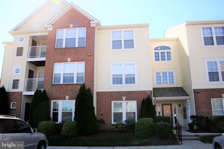 Move in ready! This two bedroom, two bath Terrace level condo has a patio right off the parking lot! Jack n Jill bath that adjoins the main entry hall and the 2nd bedroom.Galley kitchen that has a pass through to the dining/living room area. Full master bath and huge walk in closet in the master bedroom. This condo is neutral throughout and shows beautifully...all 1214 sq feet of it!!