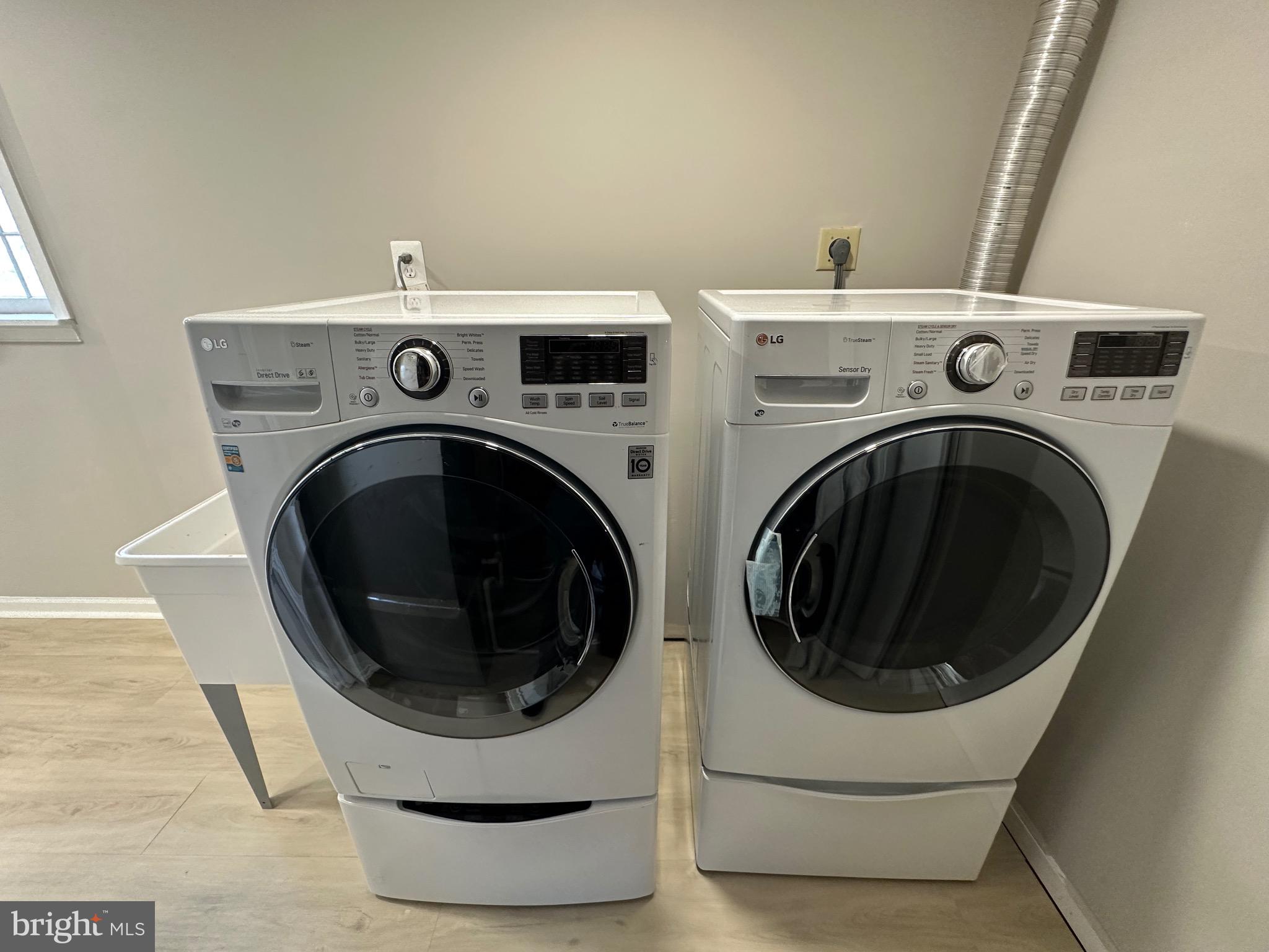 LITTLE ROCKY RUN - Residential Lease