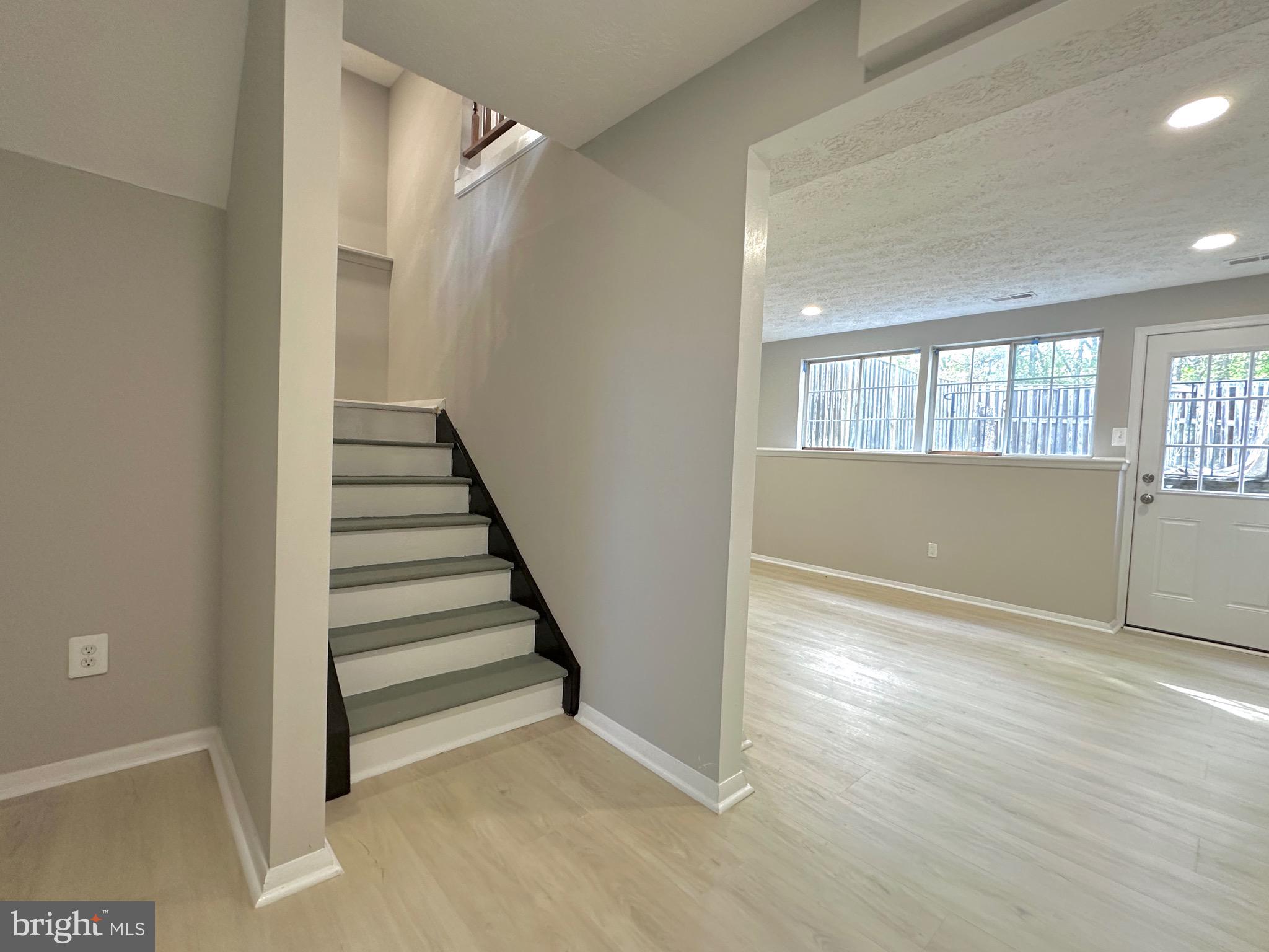 LITTLE ROCKY RUN - Residential Lease