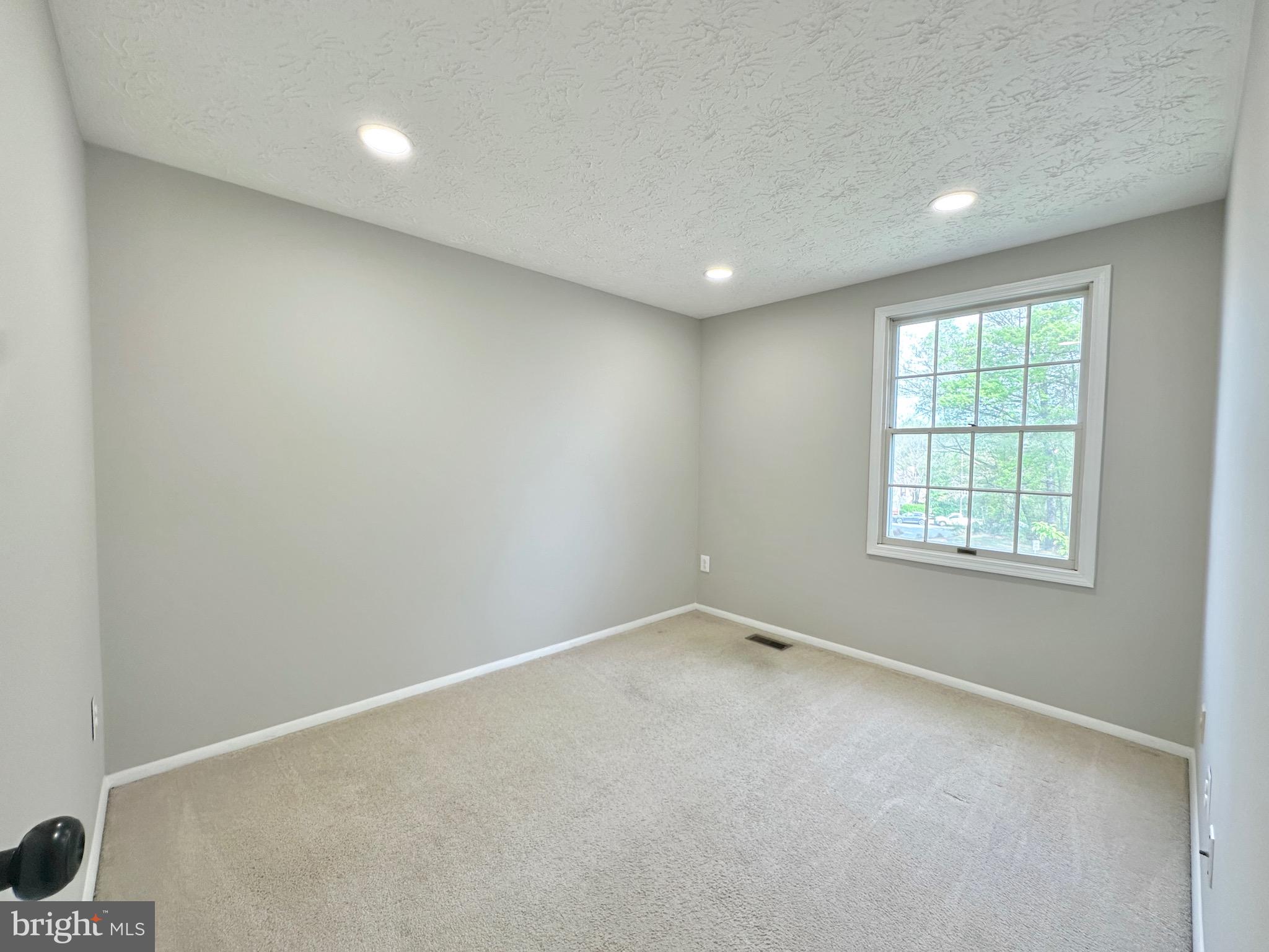 LITTLE ROCKY RUN - Residential Lease