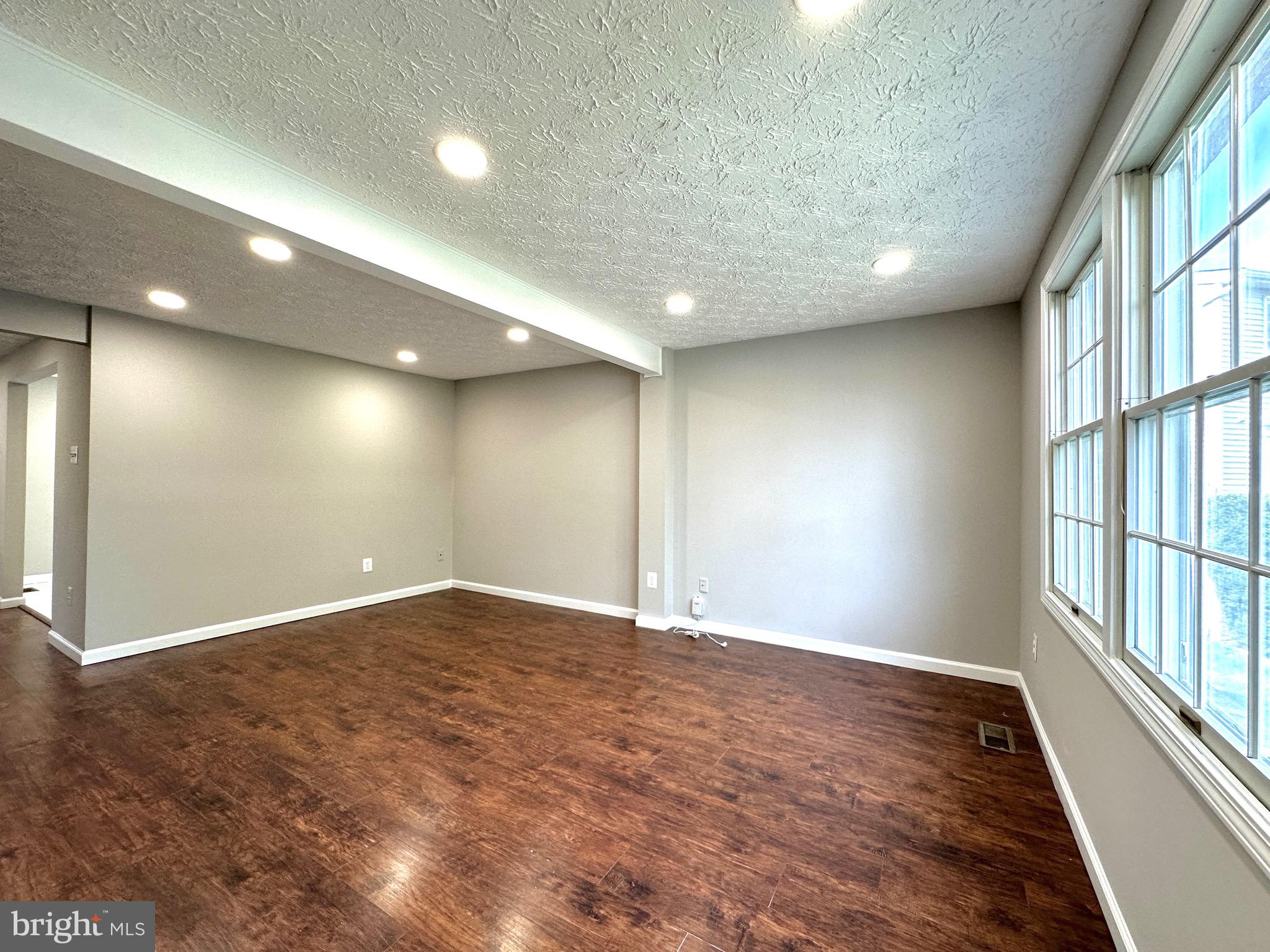 LITTLE ROCKY RUN - Residential Lease