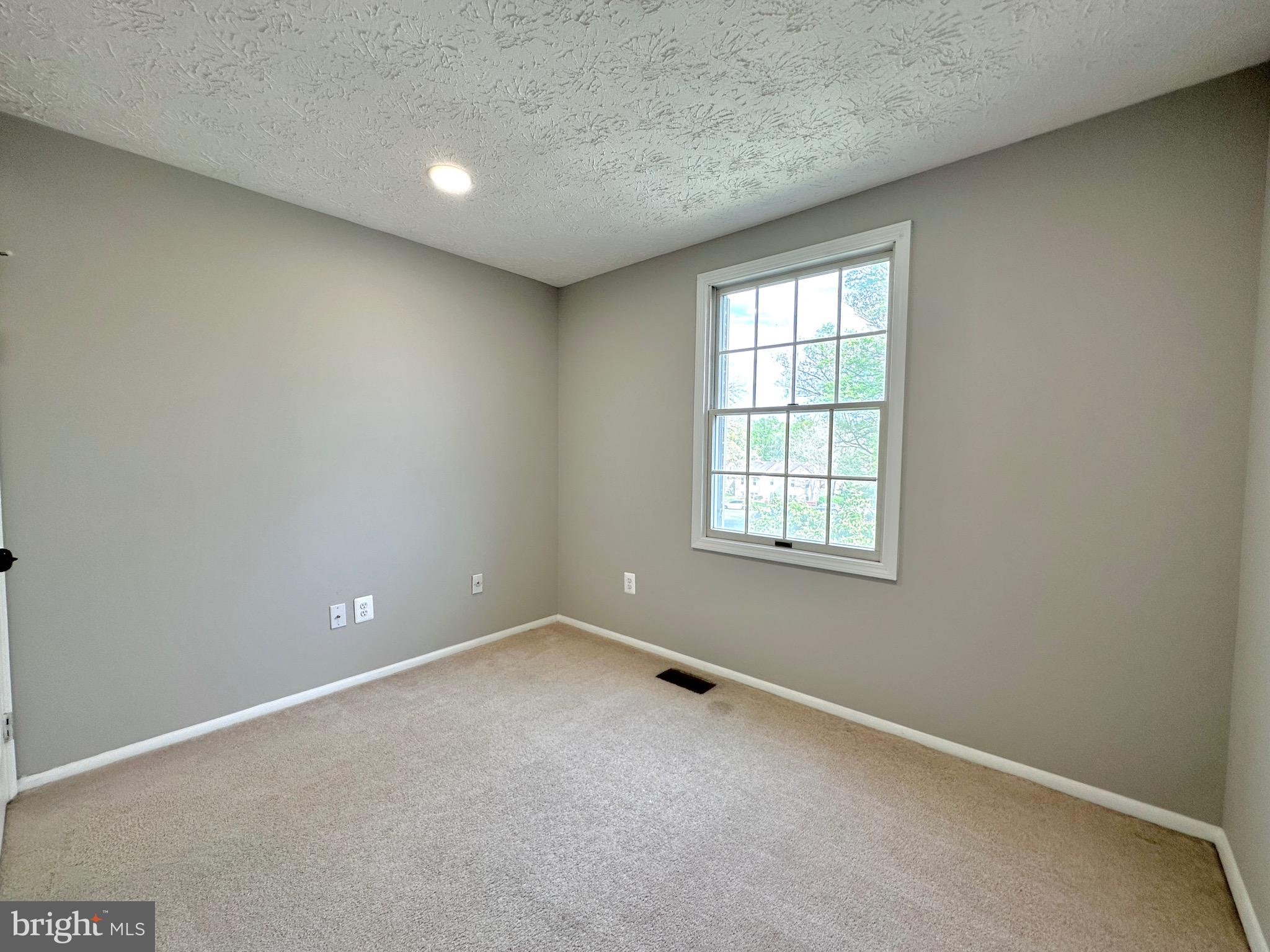 LITTLE ROCKY RUN - Residential Lease