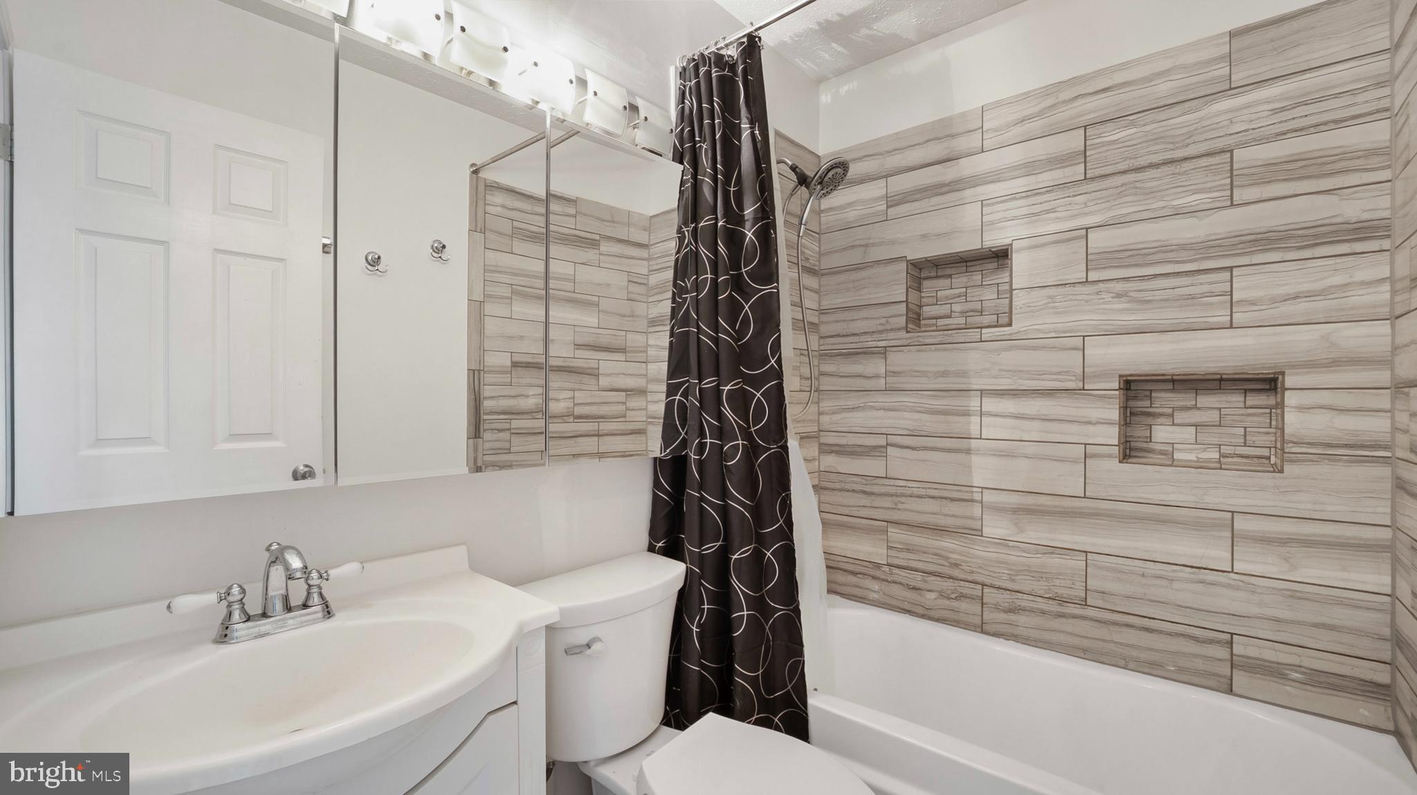 OAKHURST - Residential