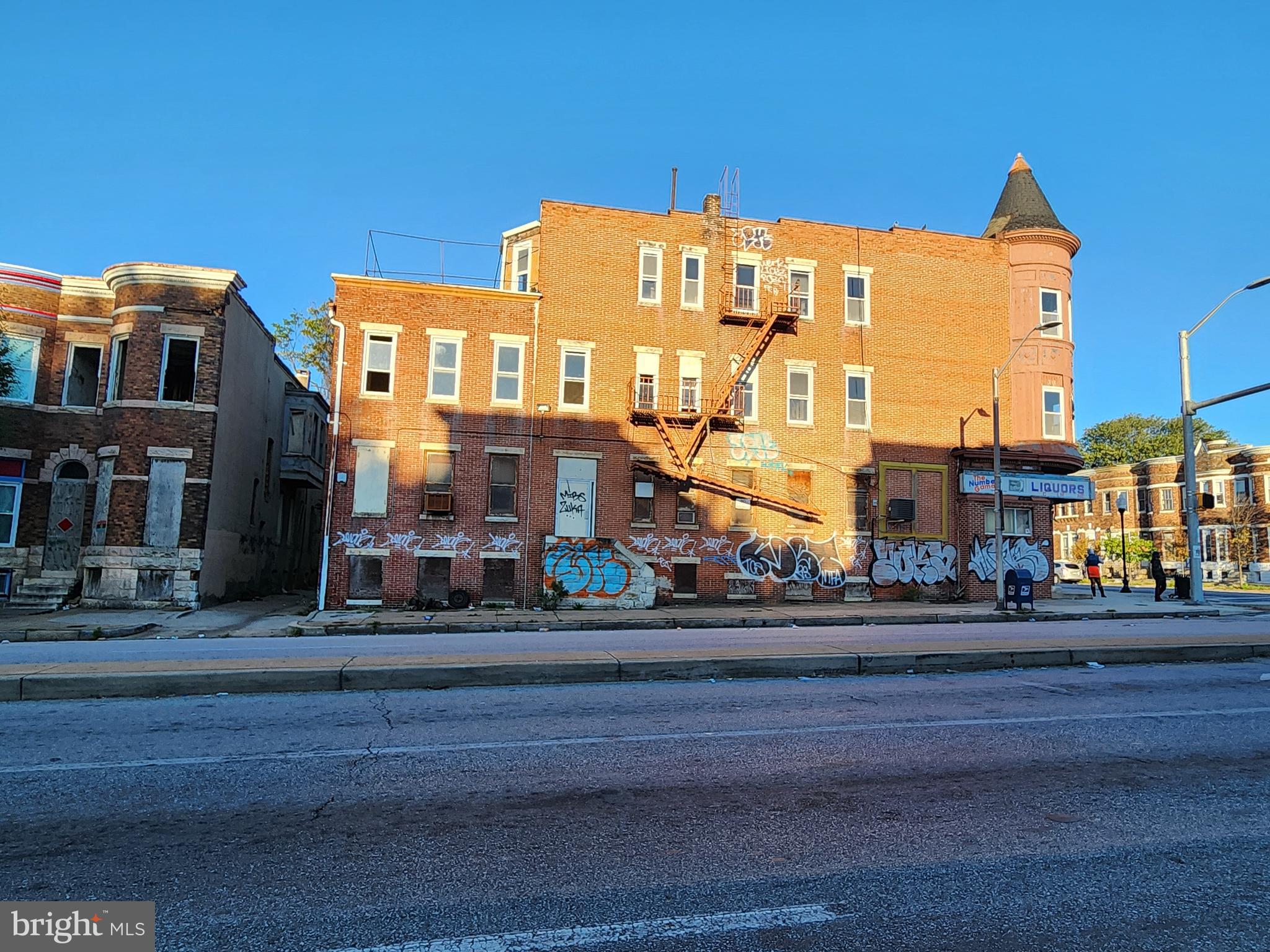 SANDTOWN-WINCHESTER - Commercial Sale