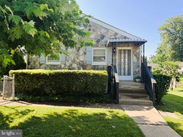 HALLS HILL - Residential