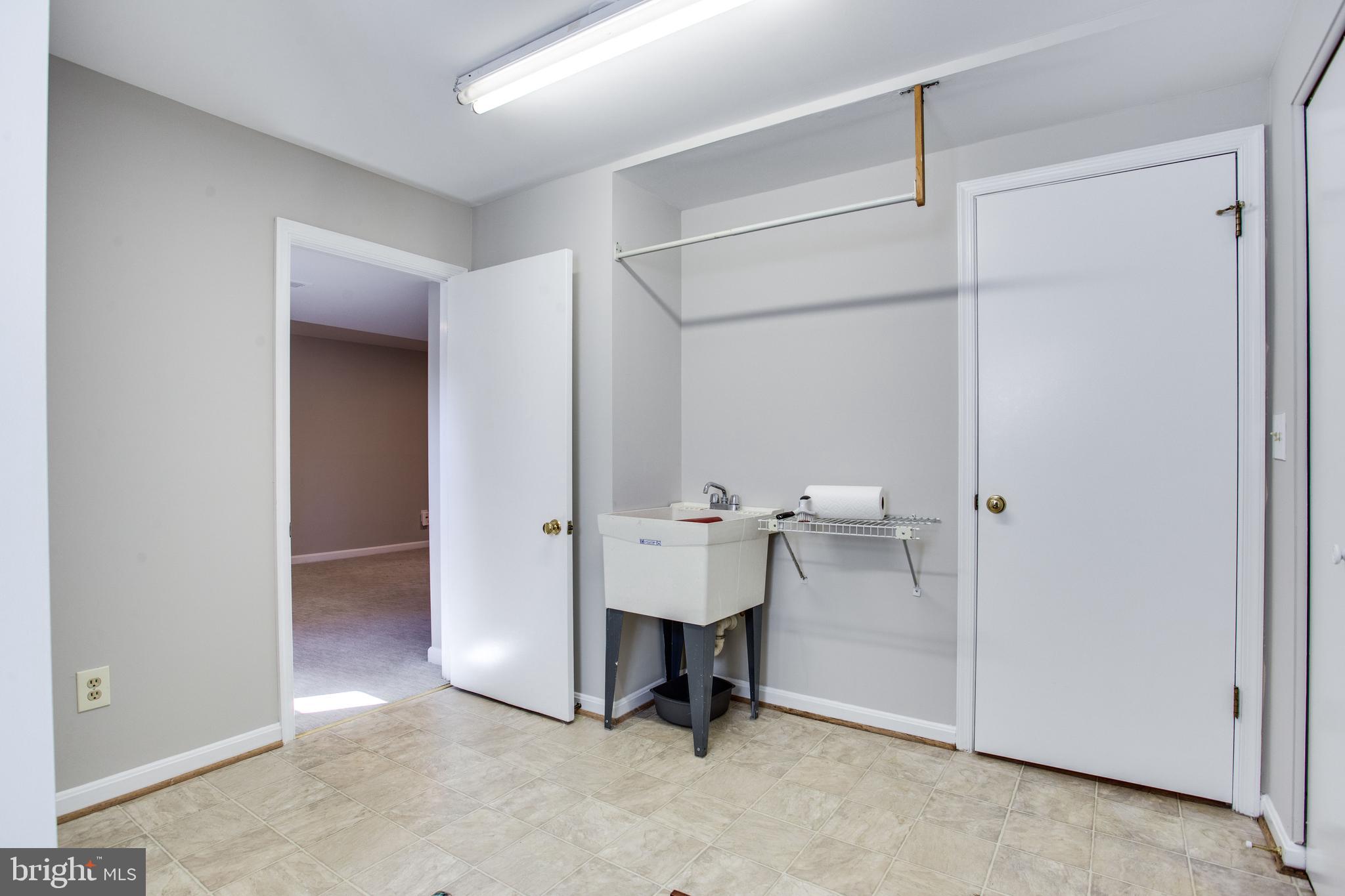 DEVON PARK - Residential Lease