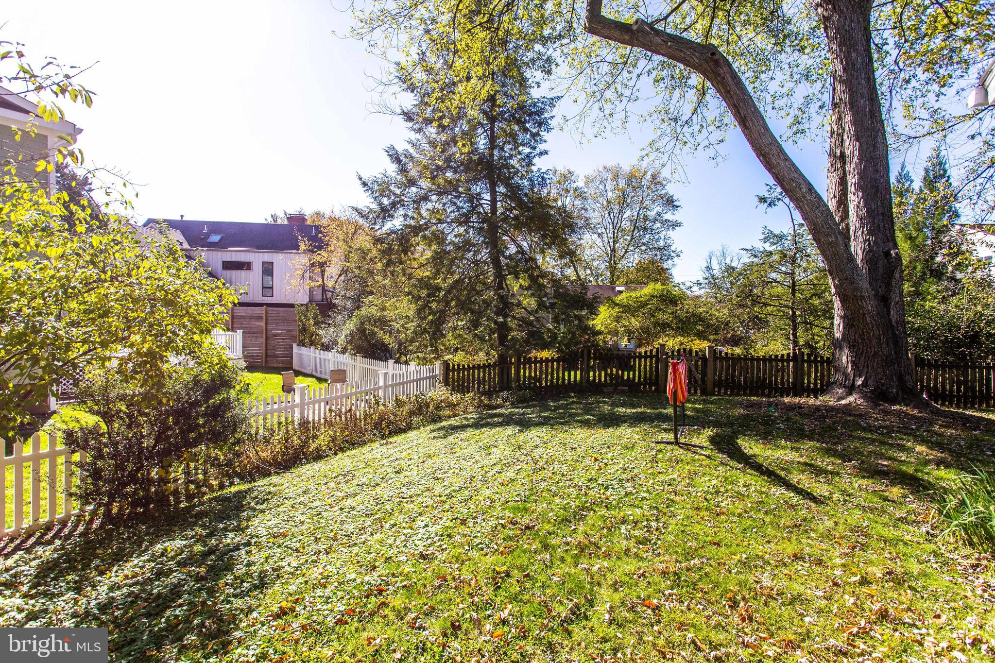 DEVON PARK - Residential Lease