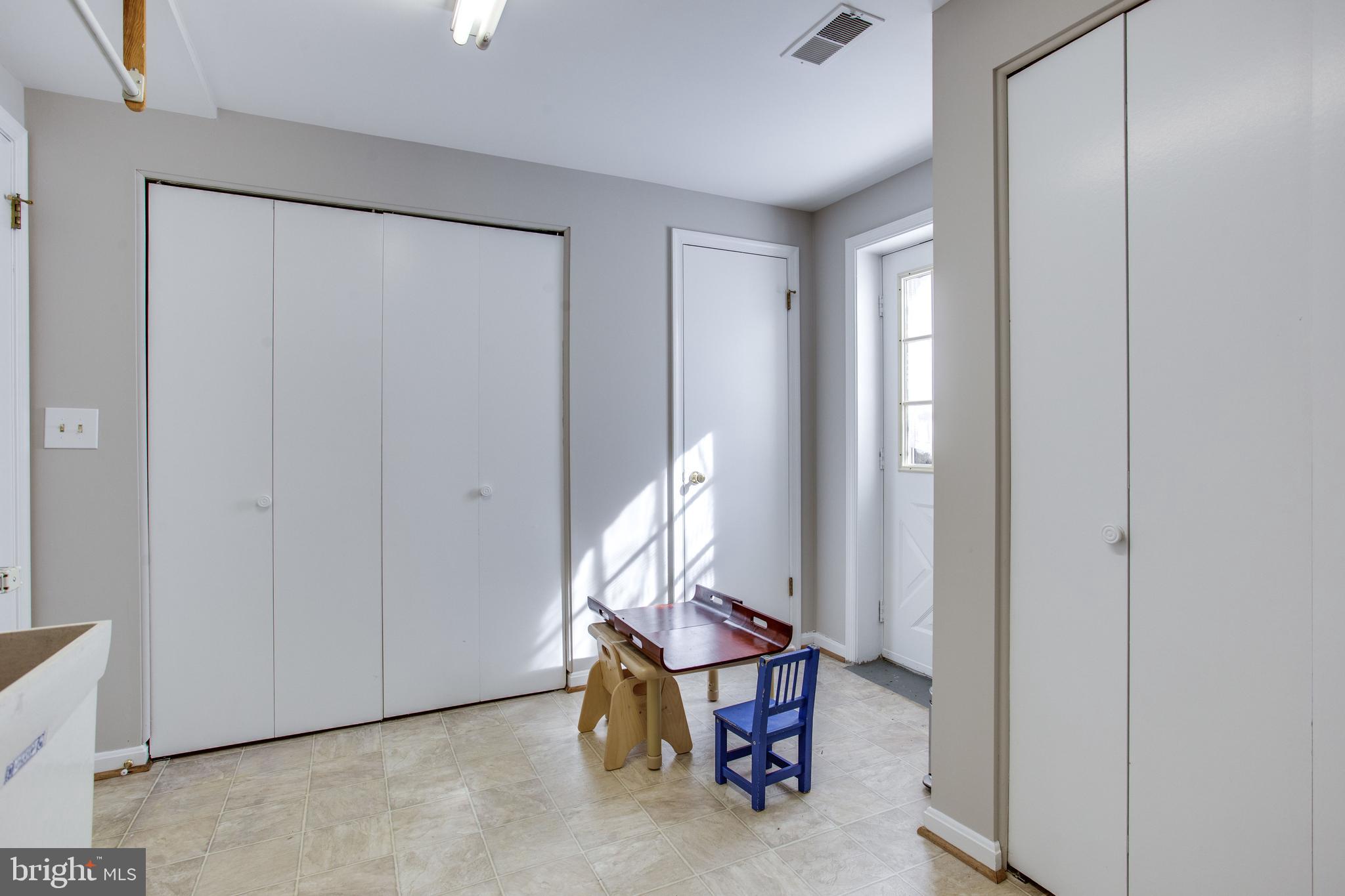 DEVON PARK - Residential Lease