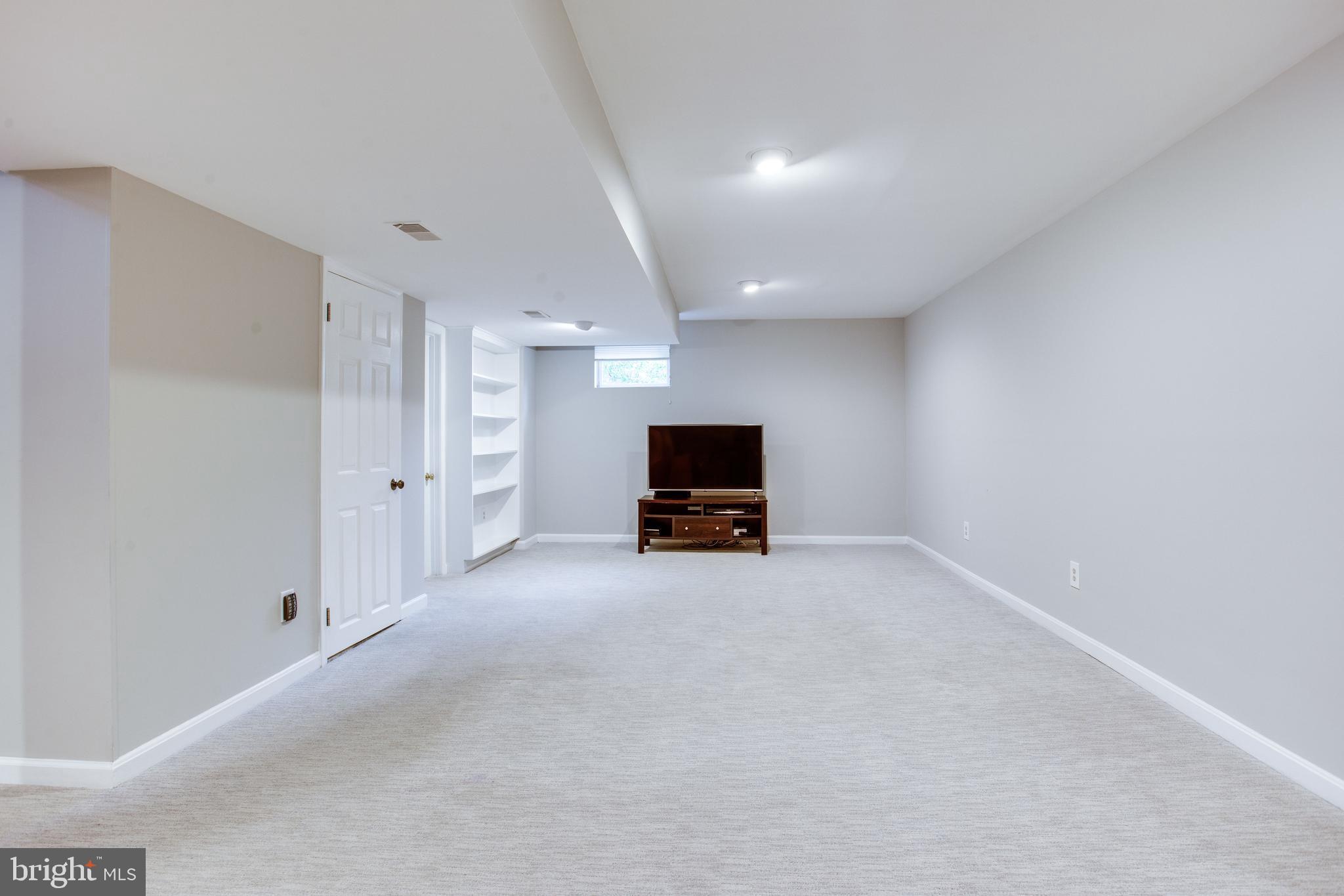 DEVON PARK - Residential Lease