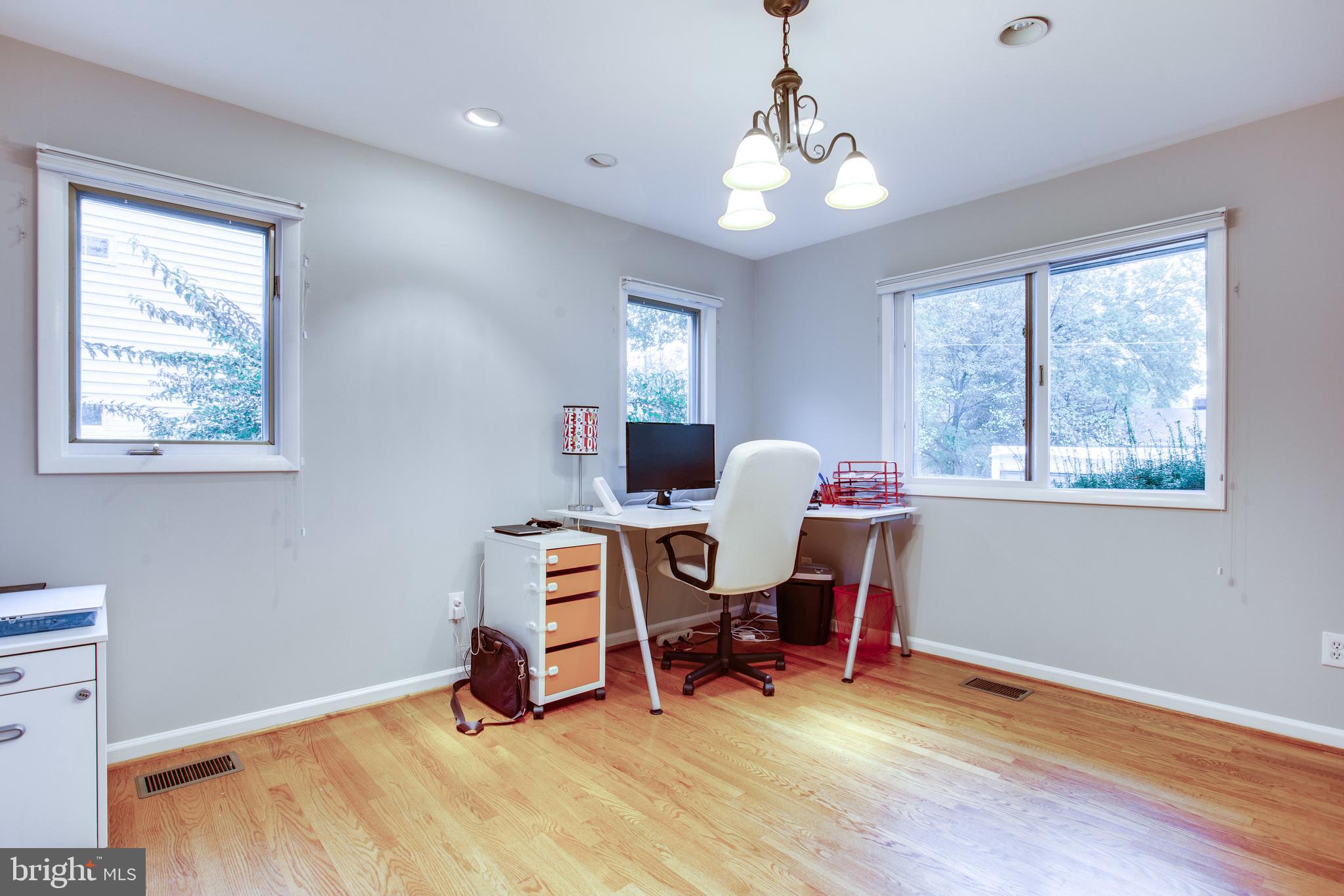 DEVON PARK - Residential Lease