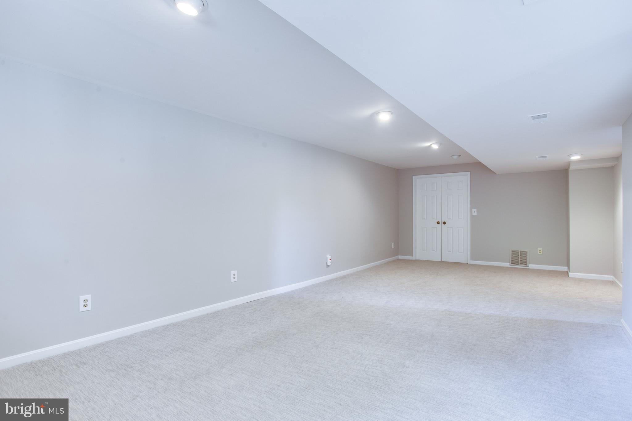 DEVON PARK - Residential Lease