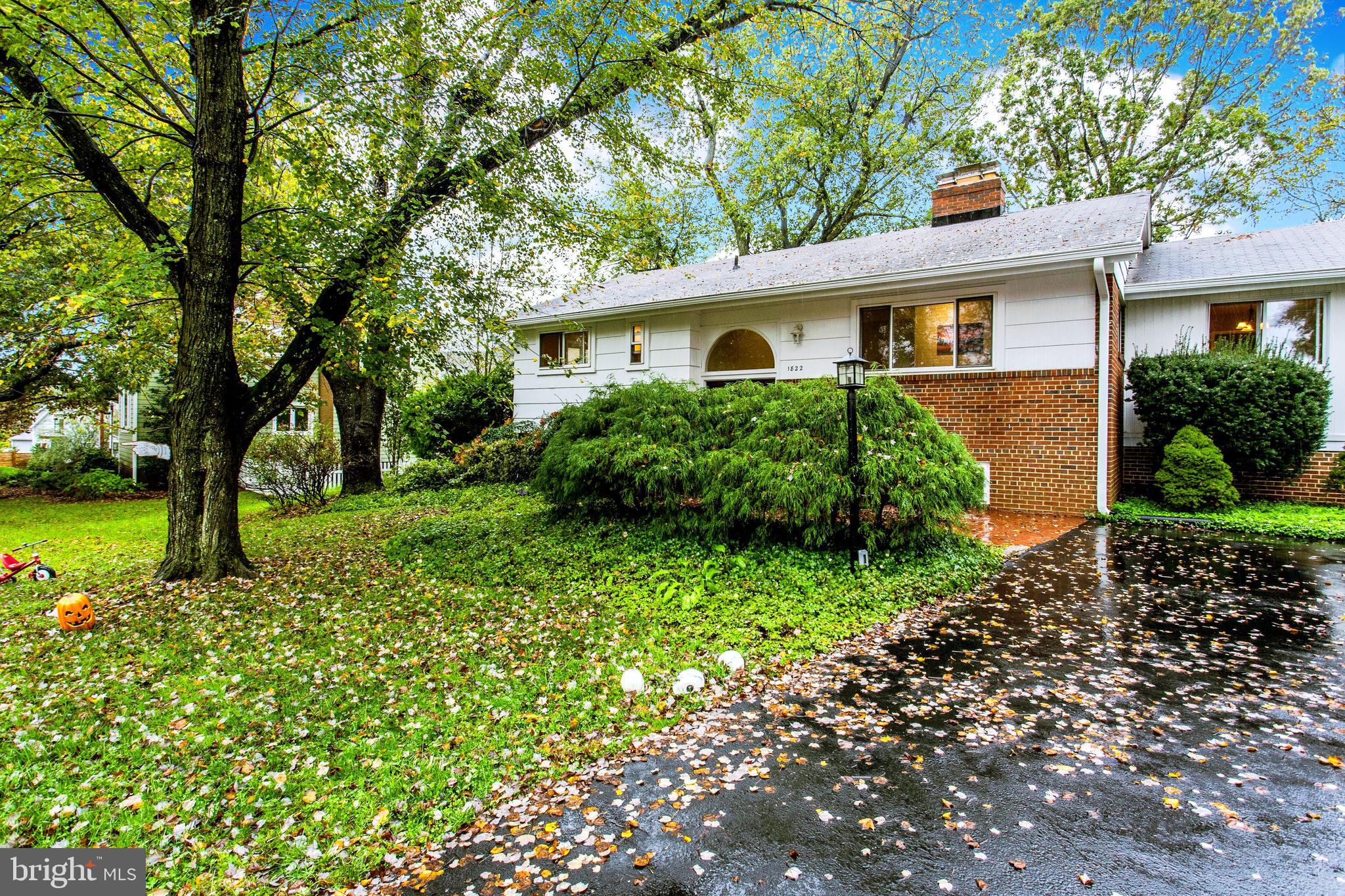 DEVON PARK - Residential Lease