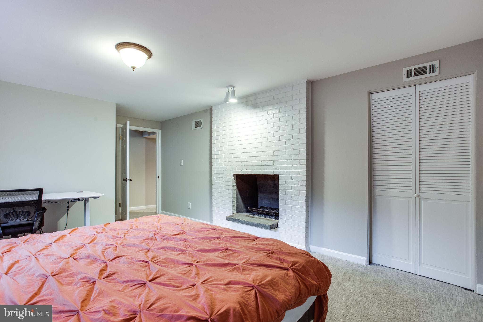 DEVON PARK - Residential Lease