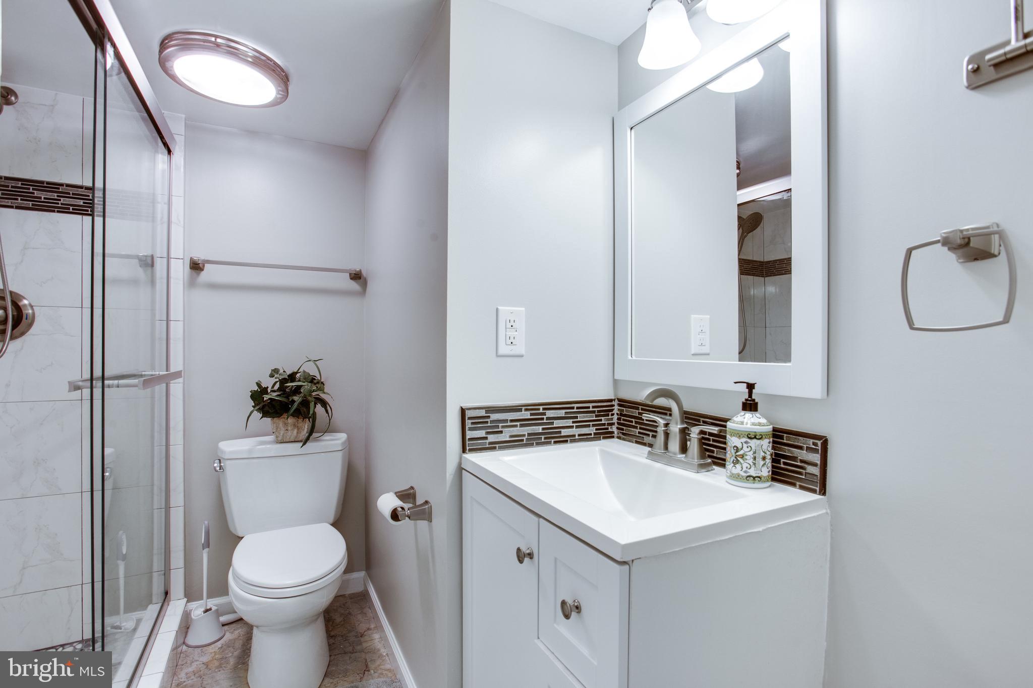 DEVON PARK - Residential Lease