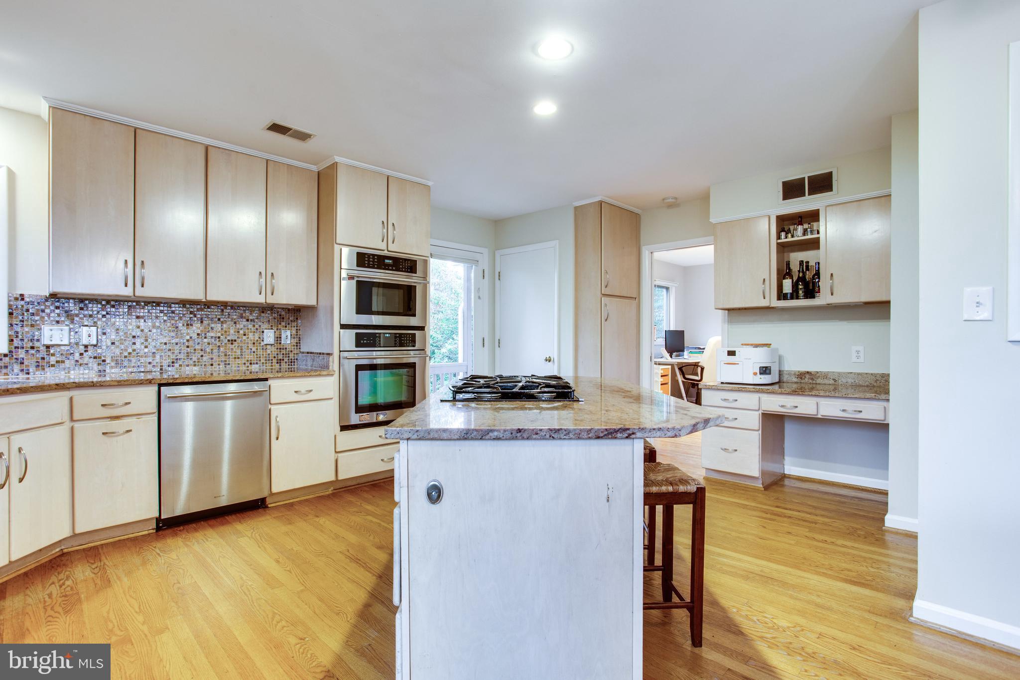 DEVON PARK - Residential Lease