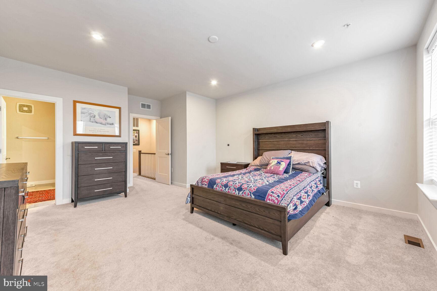 ASHBROOK PLACE - Residential