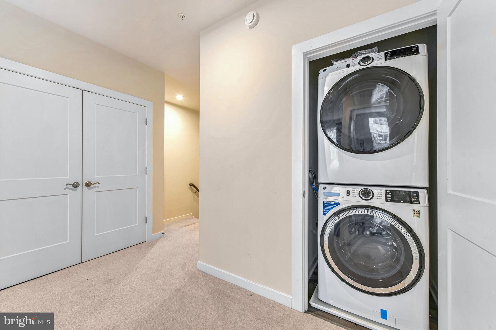 ASHBROOK PLACE - Residential