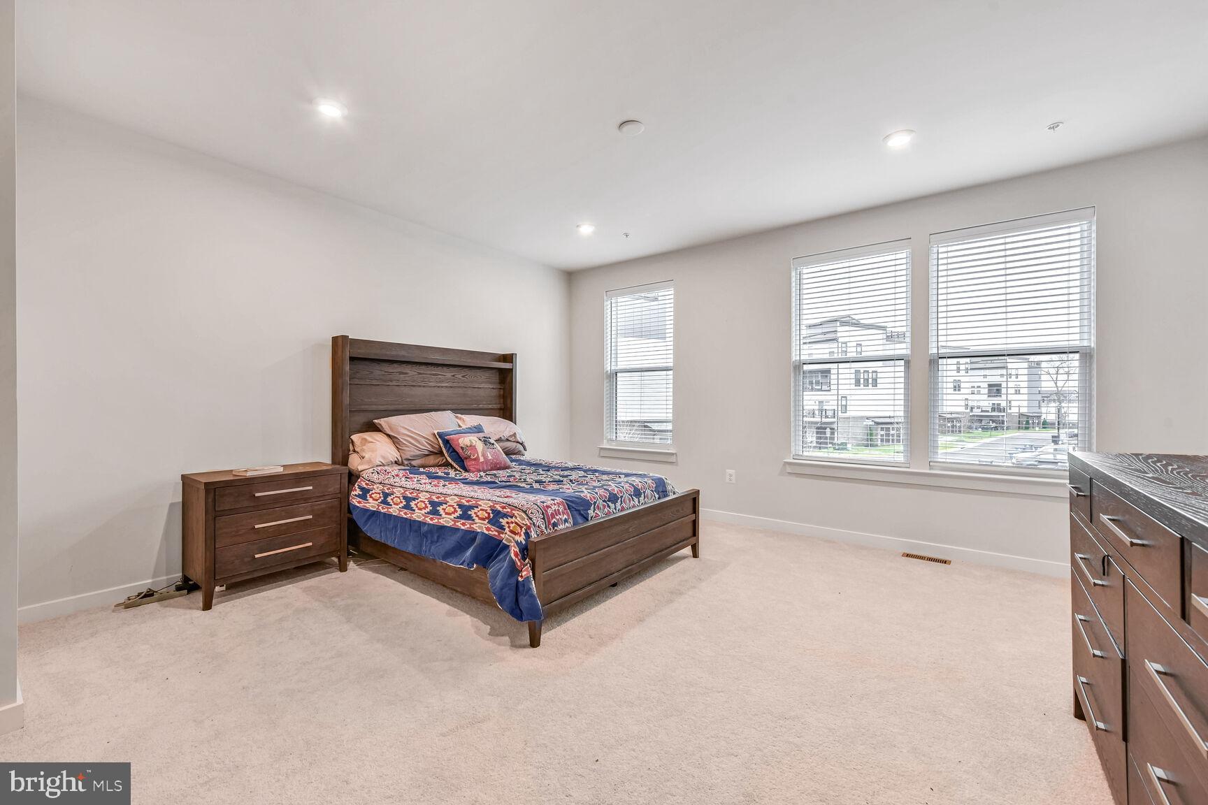 ASHBROOK PLACE - Residential