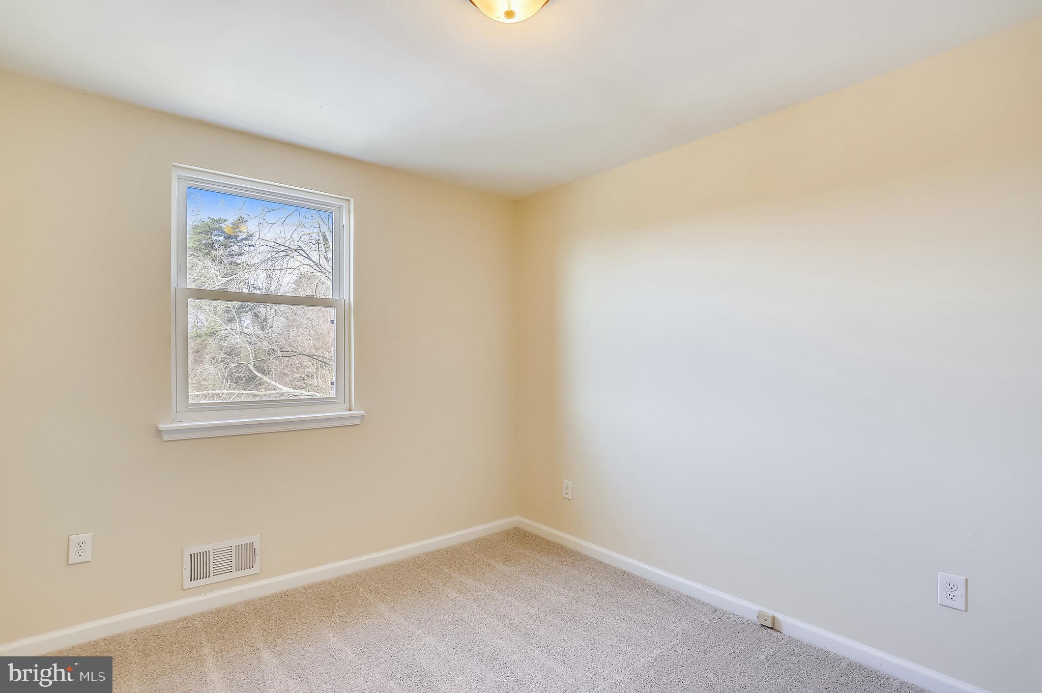 OLD TOWNE VILLAGE - Residential