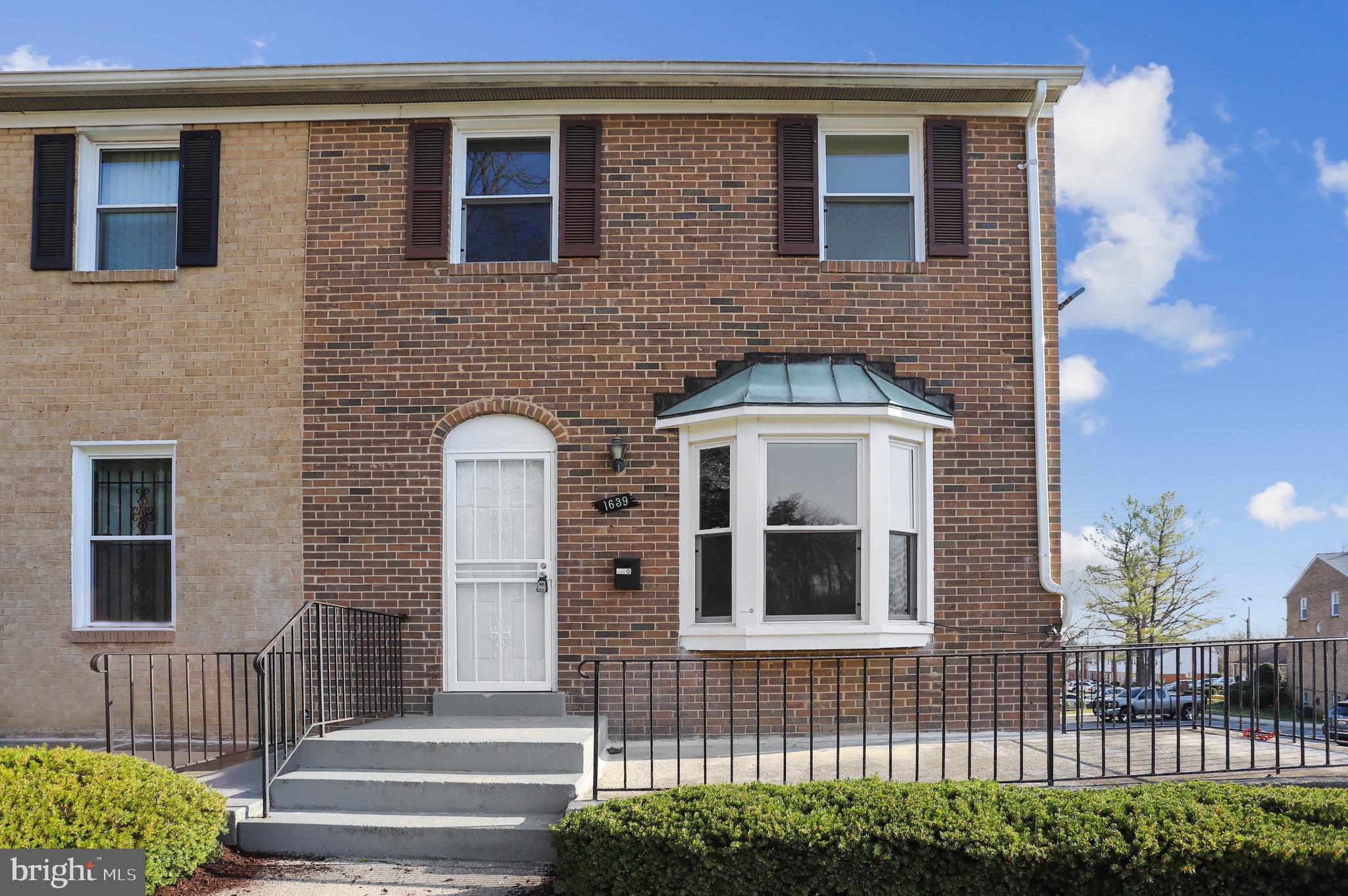 OLD TOWNE VILLAGE - Residential