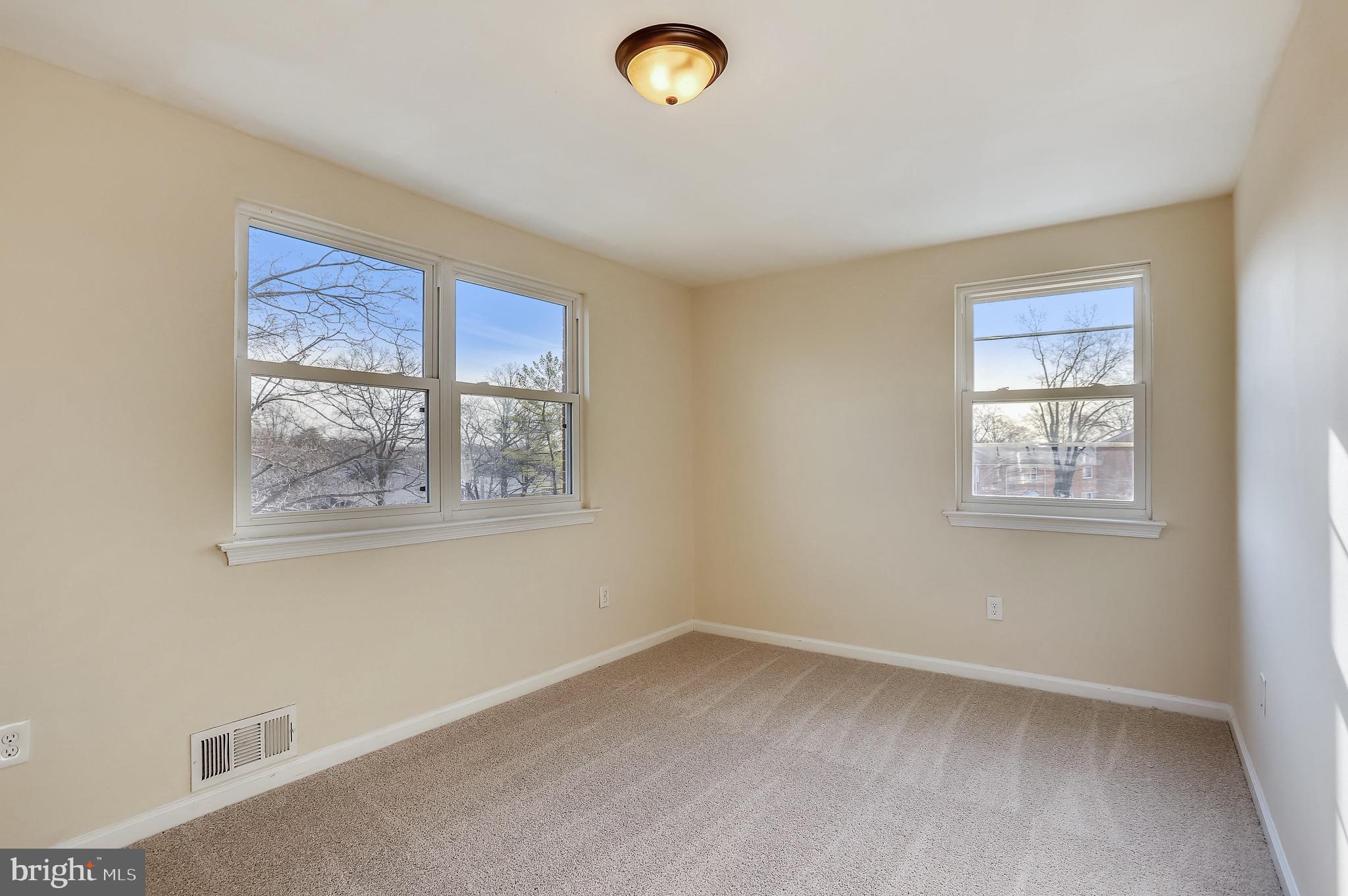 OLD TOWNE VILLAGE - Residential