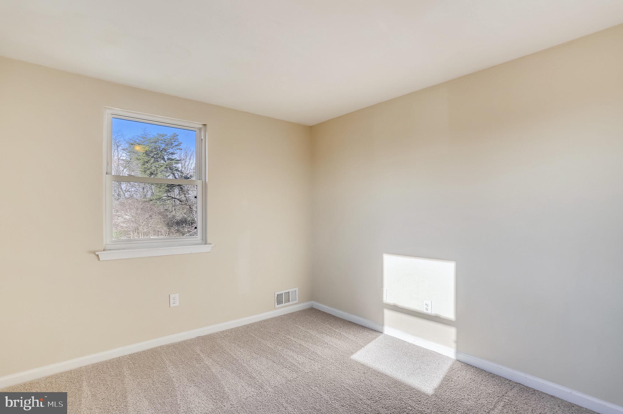 OLD TOWNE VILLAGE - Residential