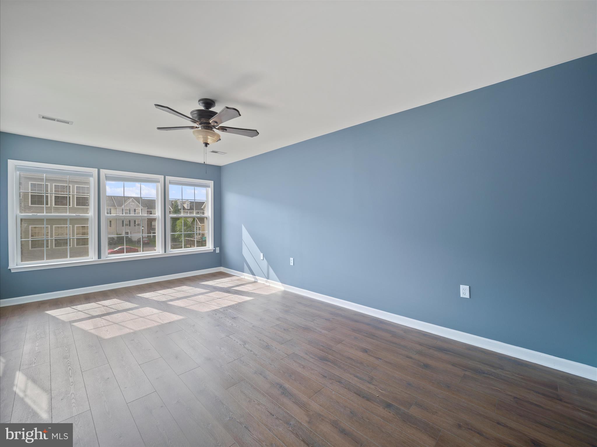 MANOR PARK - Residential