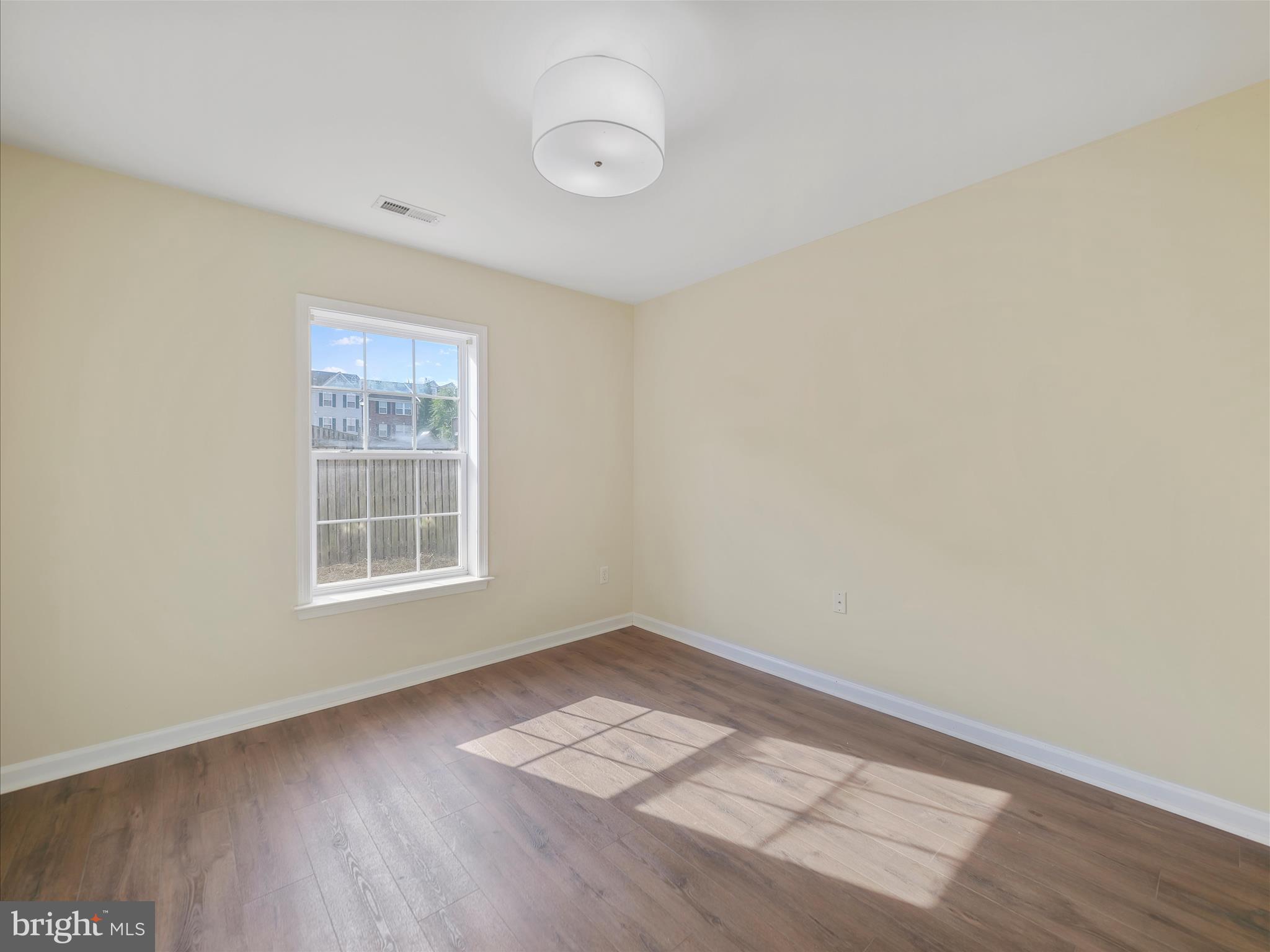 MANOR PARK - Residential