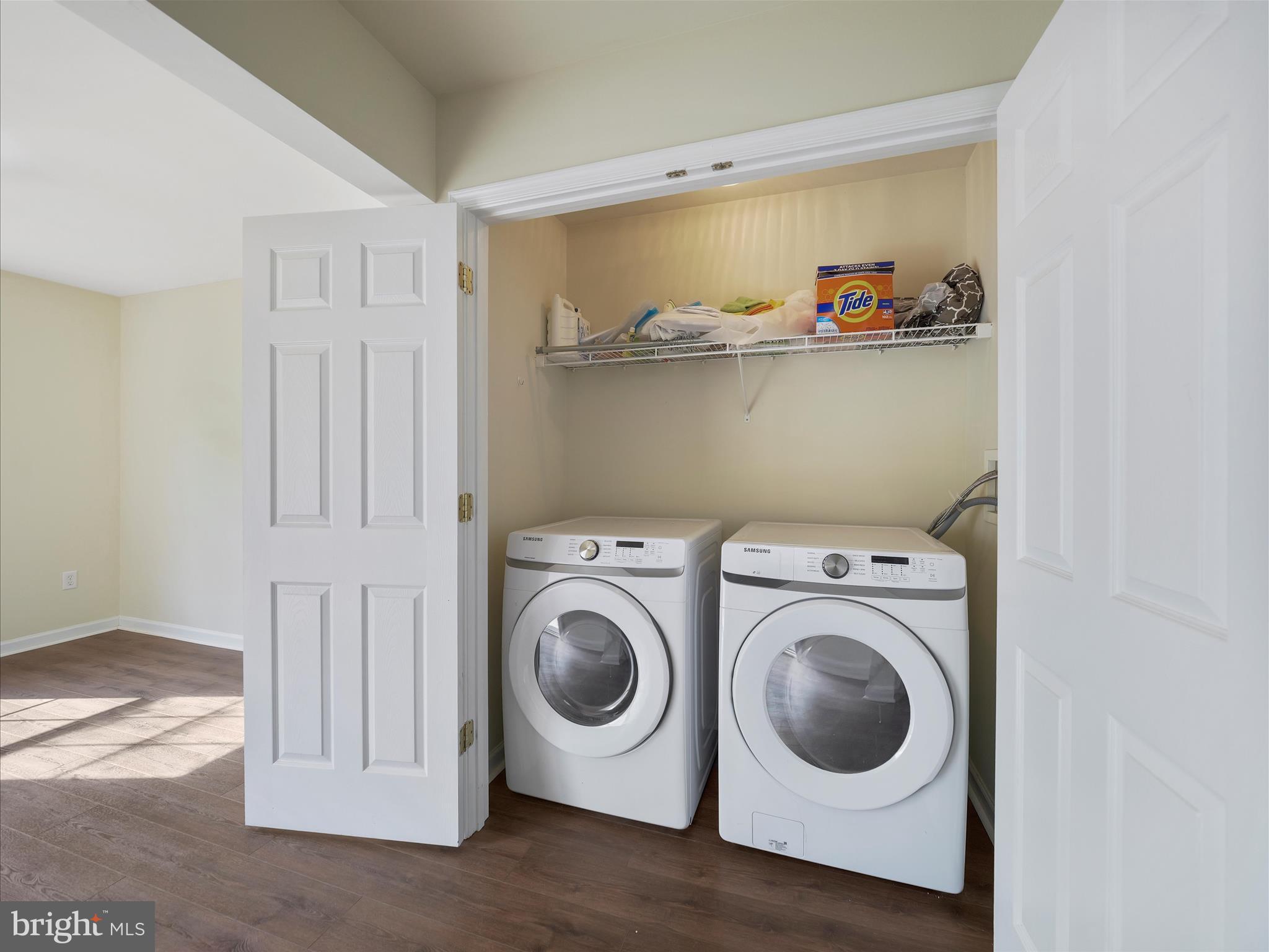 MANOR PARK - Residential