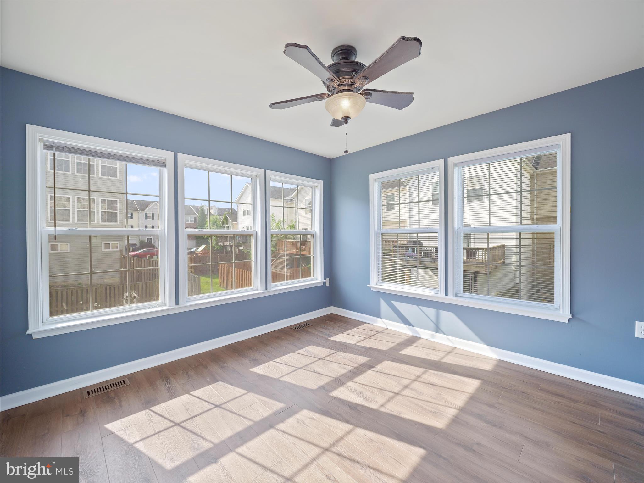 MANOR PARK - Residential