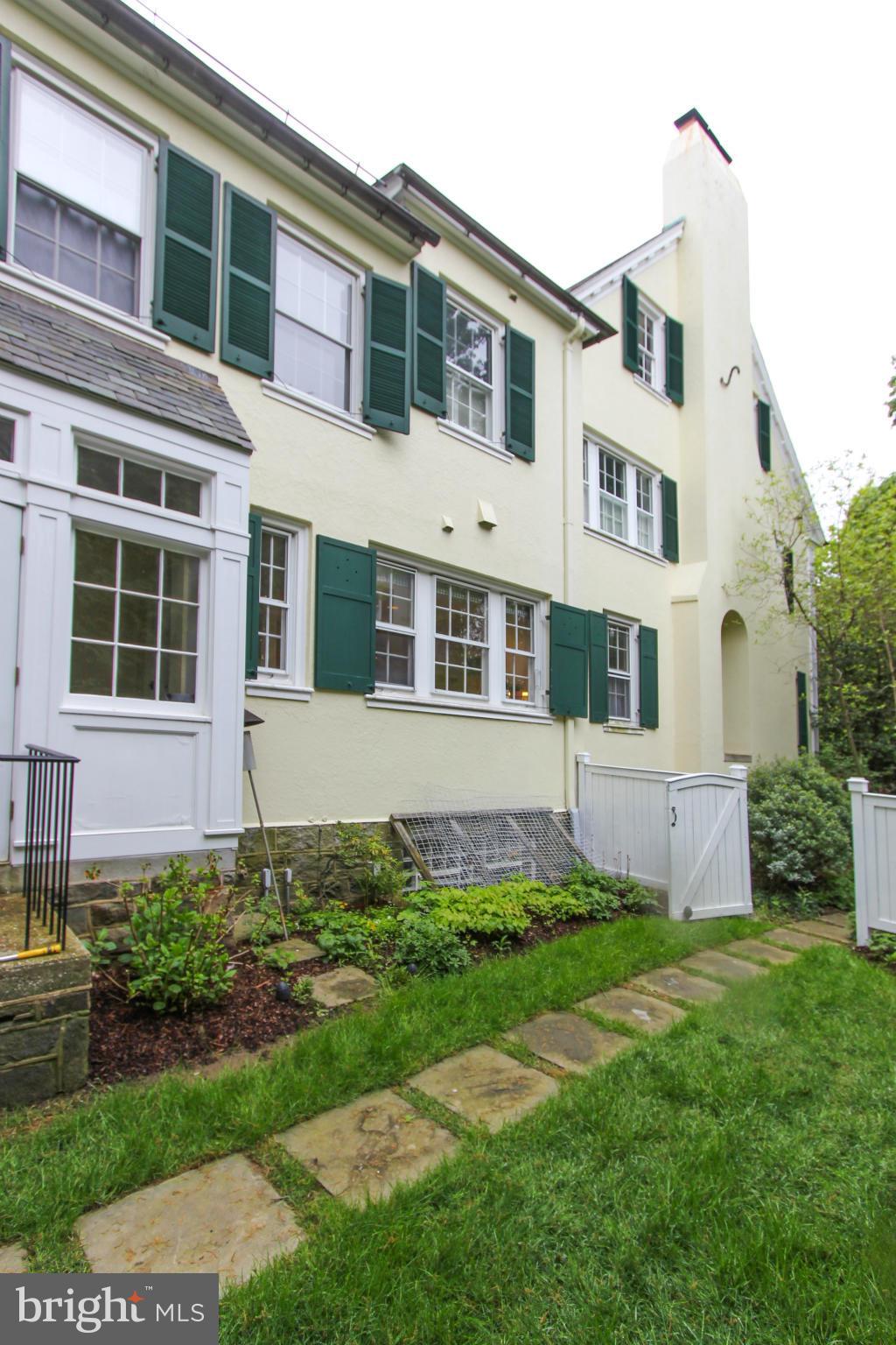 ROLAND PARK - Residential