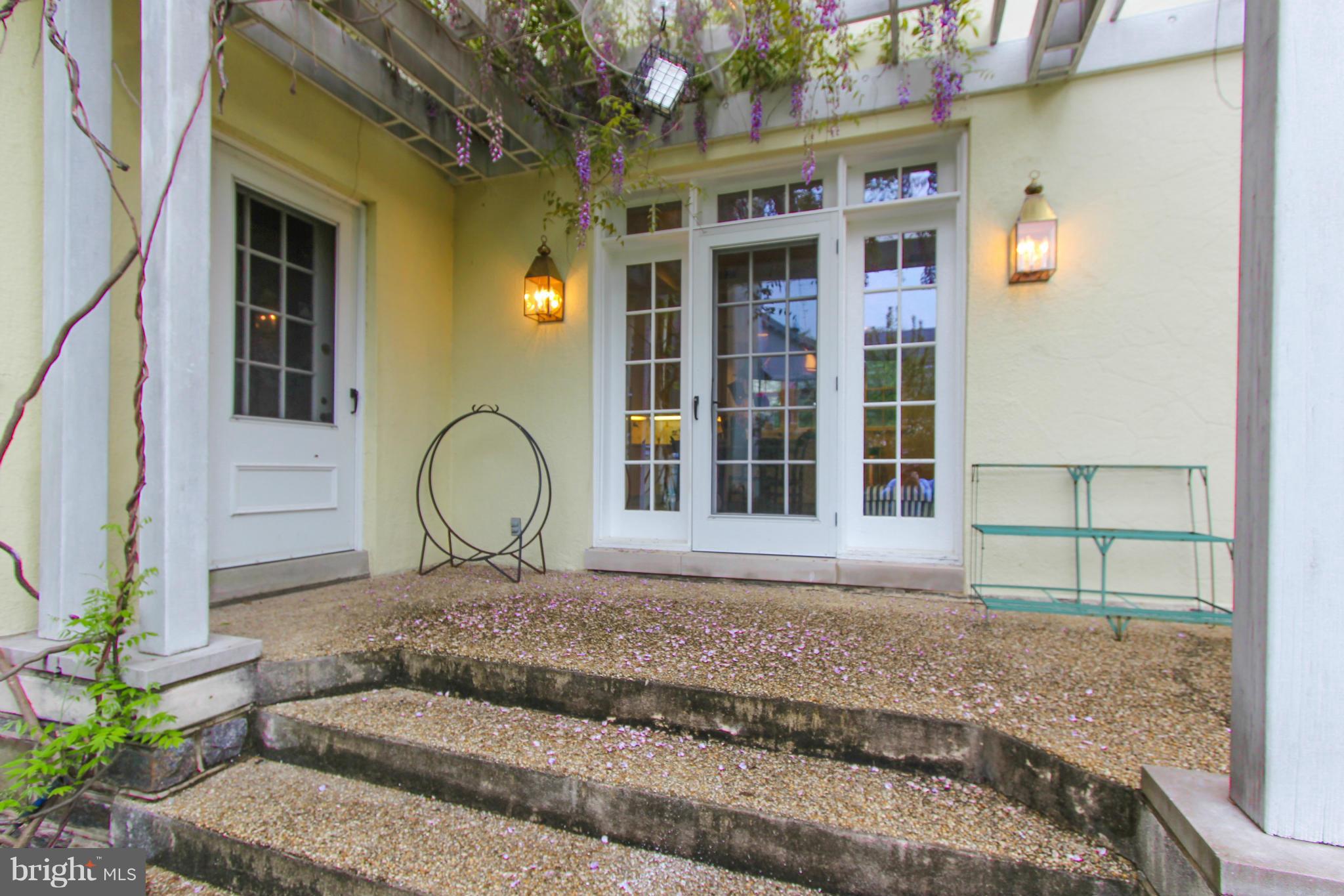 ROLAND PARK - Residential