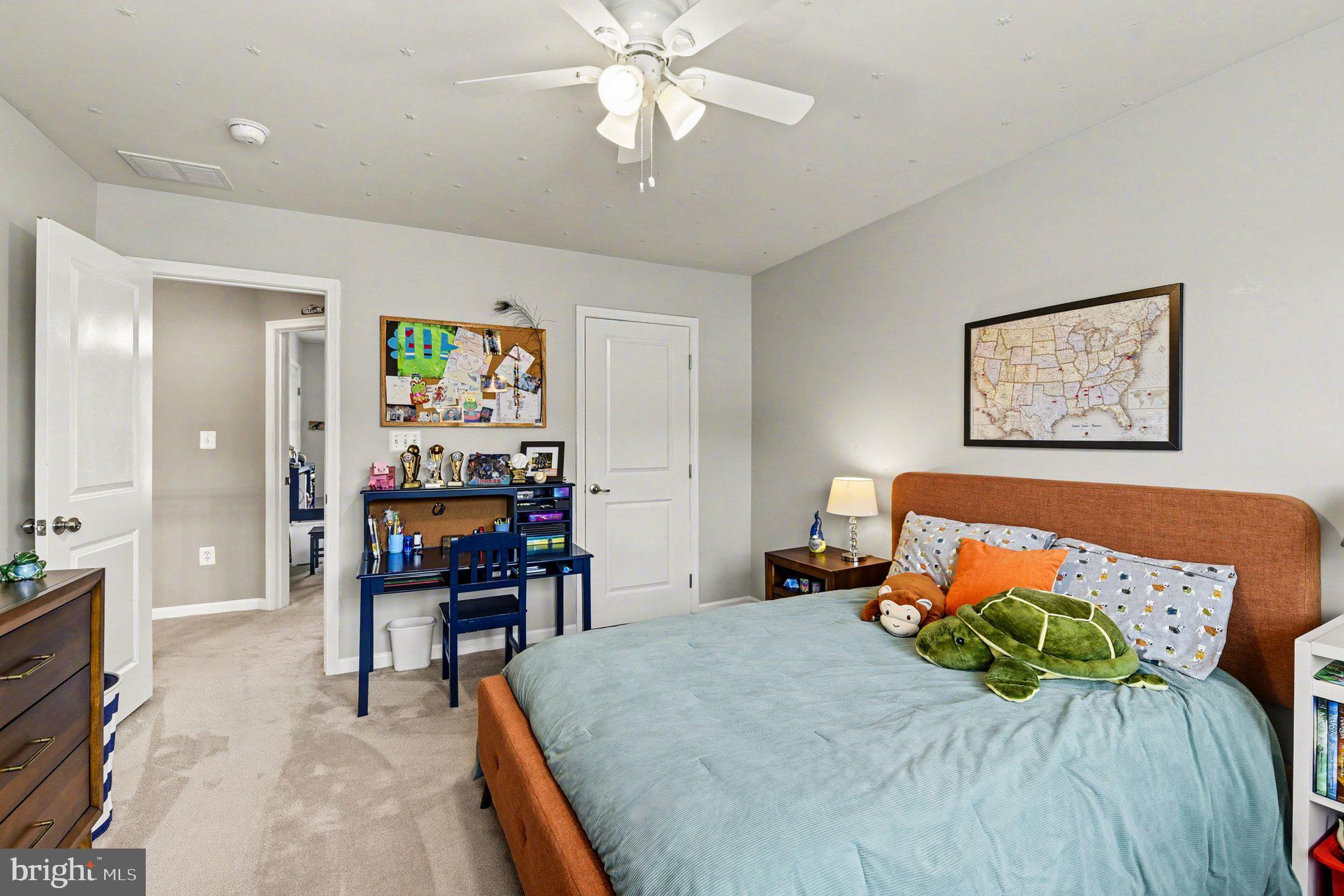 KELLY GLEN - Residential