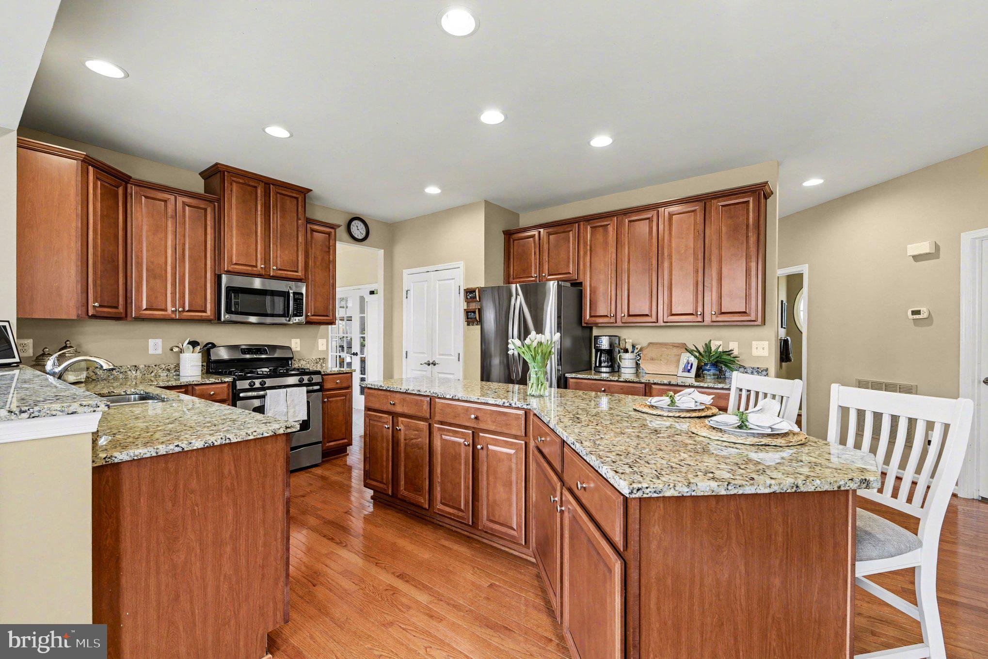 KELLY GLEN - Residential