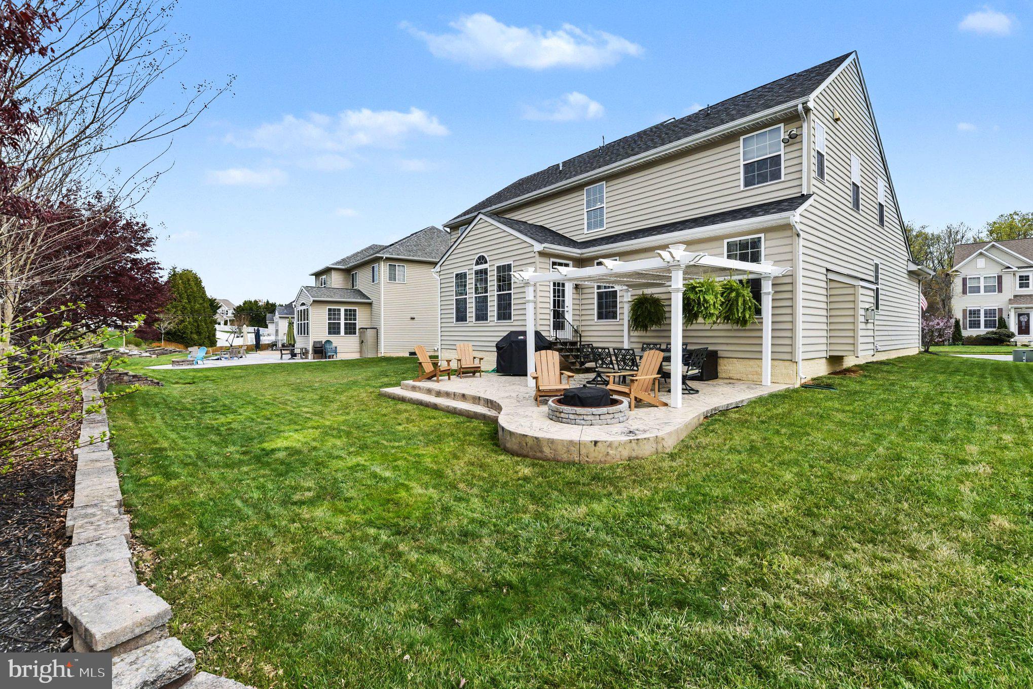KELLY GLEN - Residential