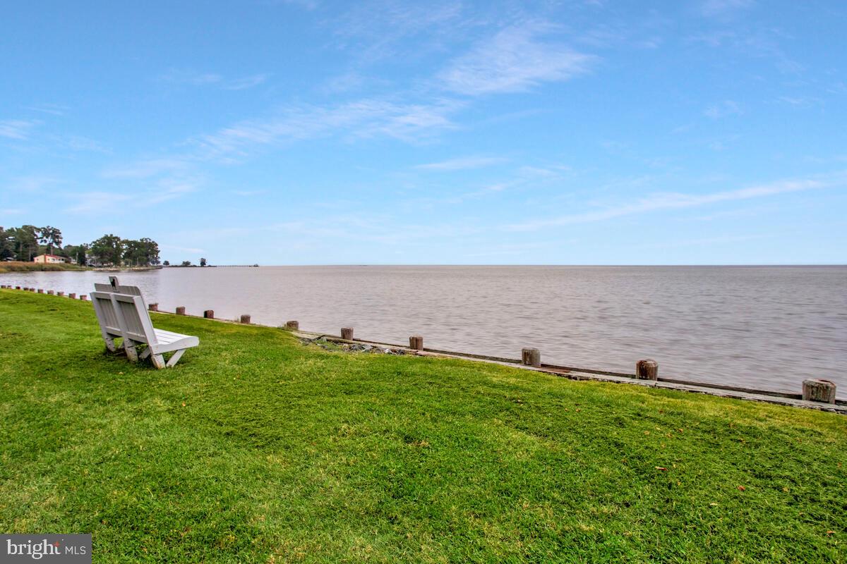 CAPE ANNE - Residential