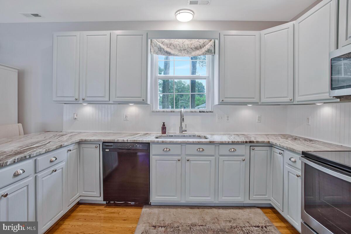 CAPE ANNE - Residential