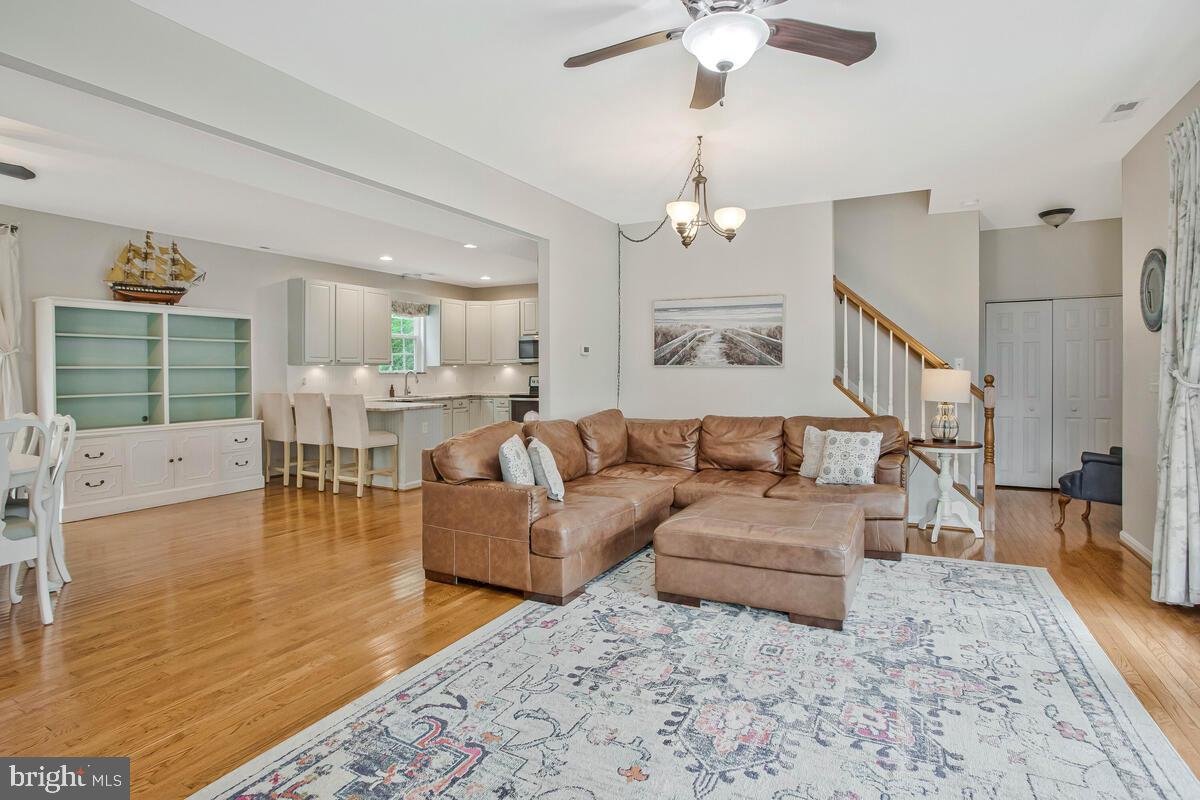 CAPE ANNE - Residential