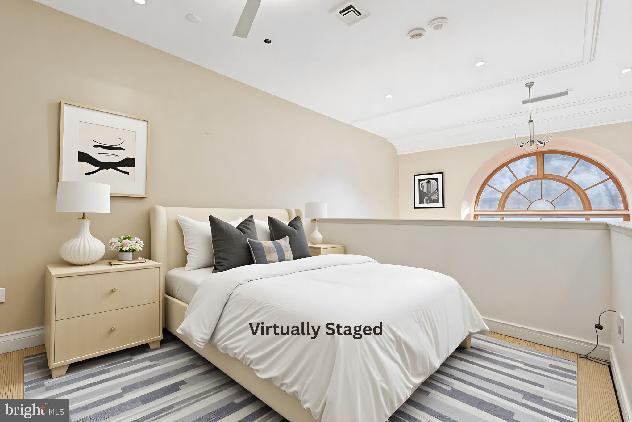 LOGAN SQUARE - Residential