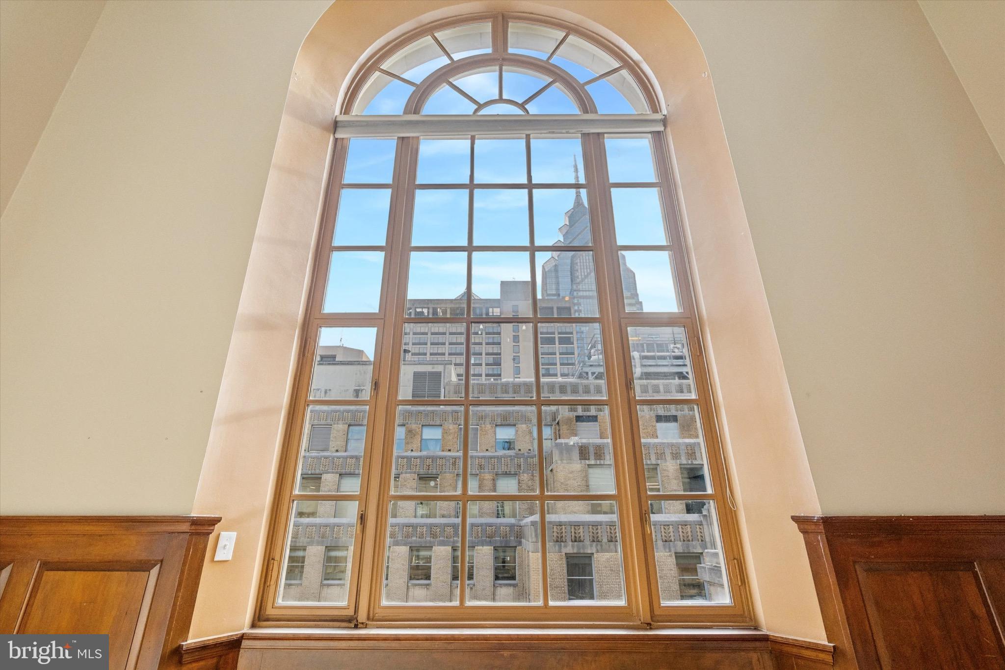 LOGAN SQUARE - Residential