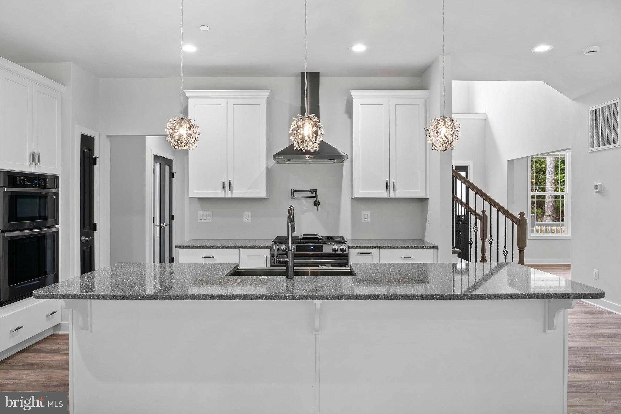 SWAN POINT - Residential