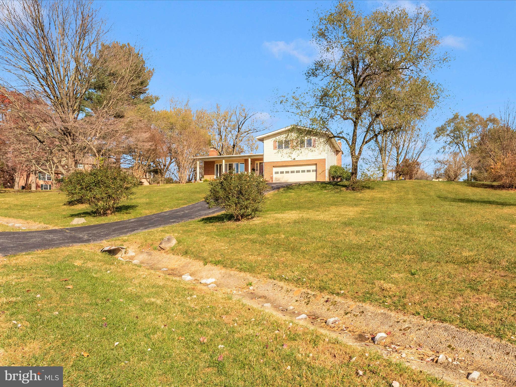 PLEASANT ESTATES - Residential