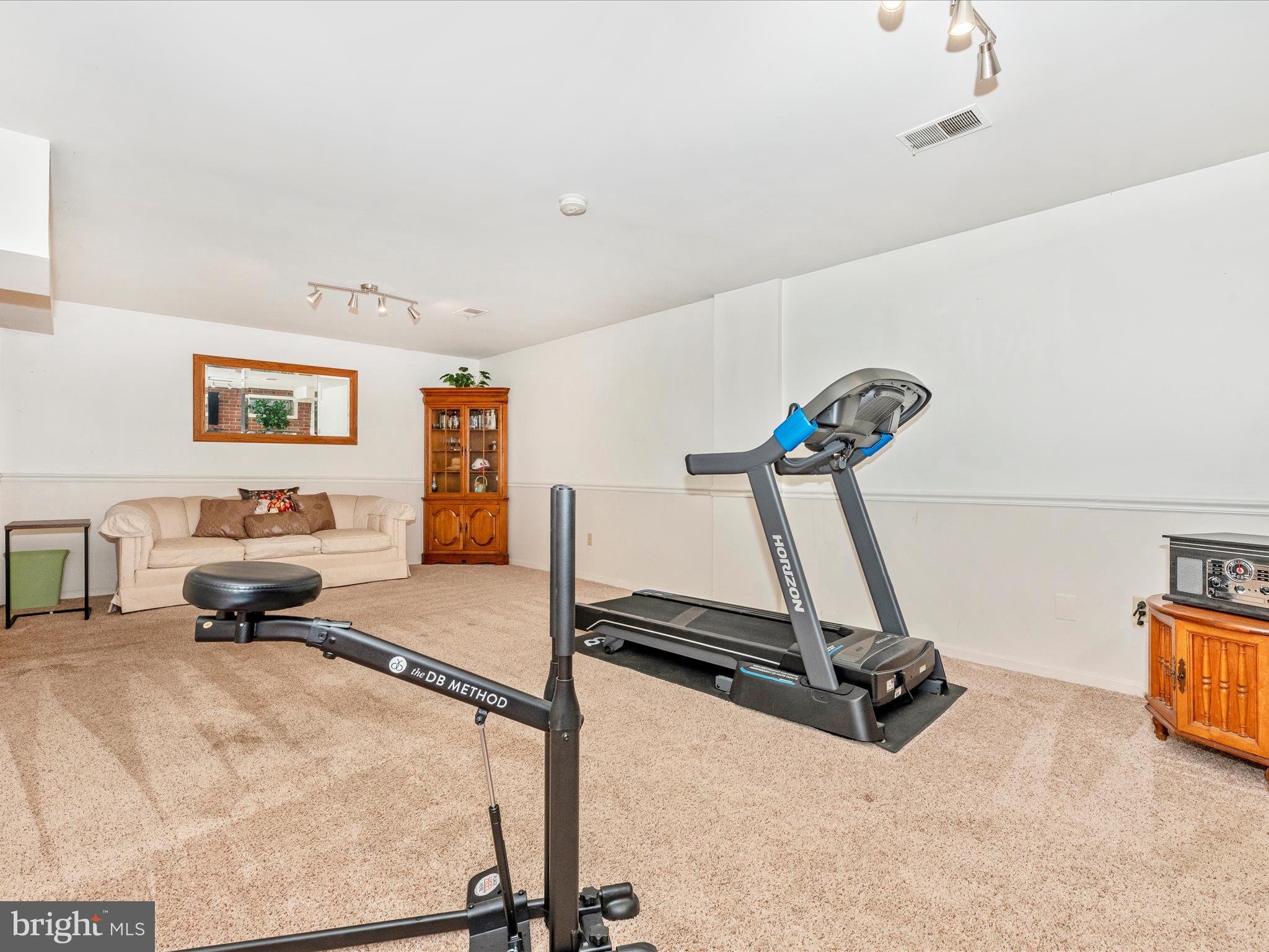 PLEASANT ESTATES - Residential